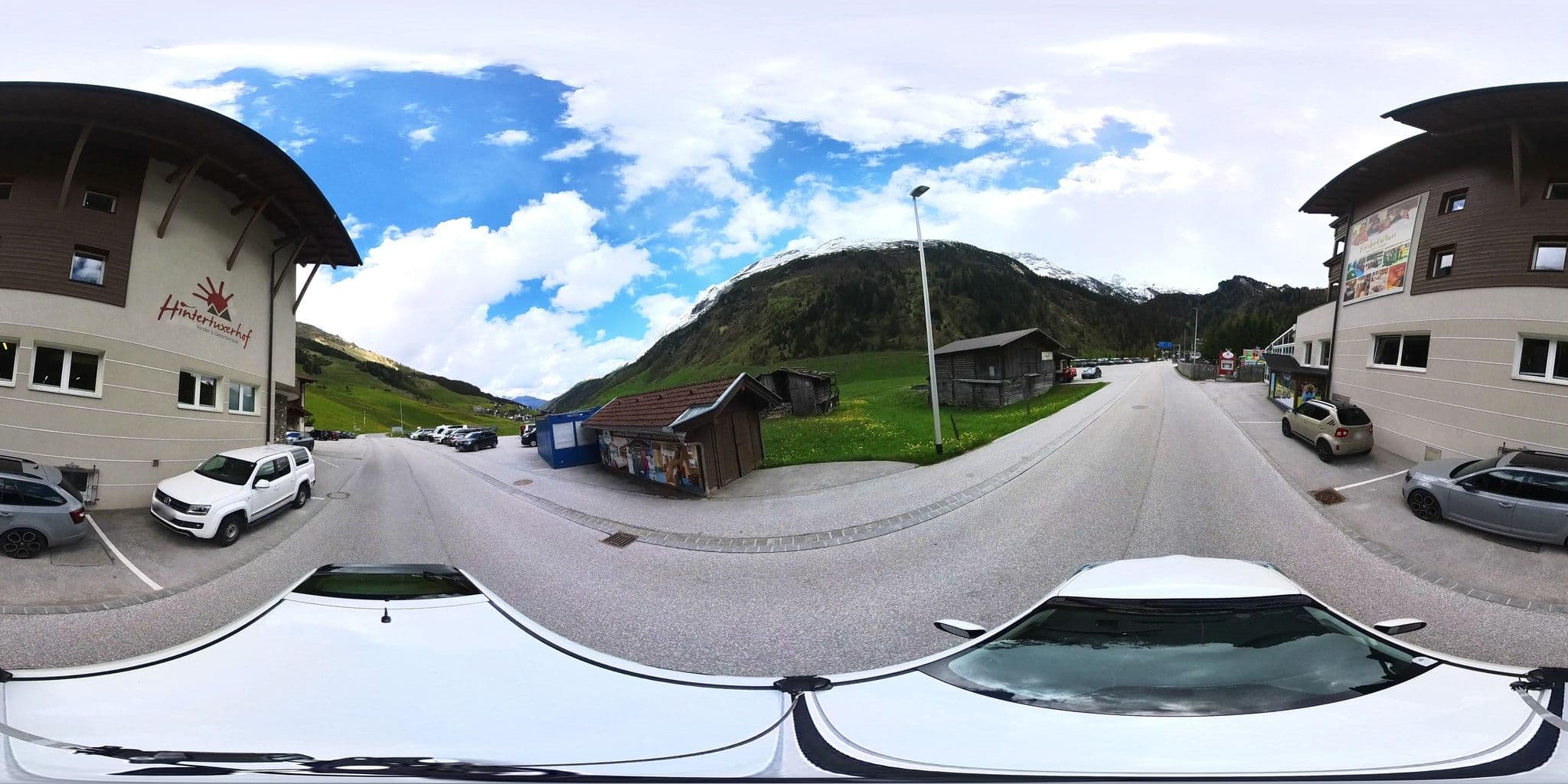 Street view near Familien- & Sporthotel Hintertuxerhof, Tux — © osmplus_org (CC BY-SA · Mapillary)