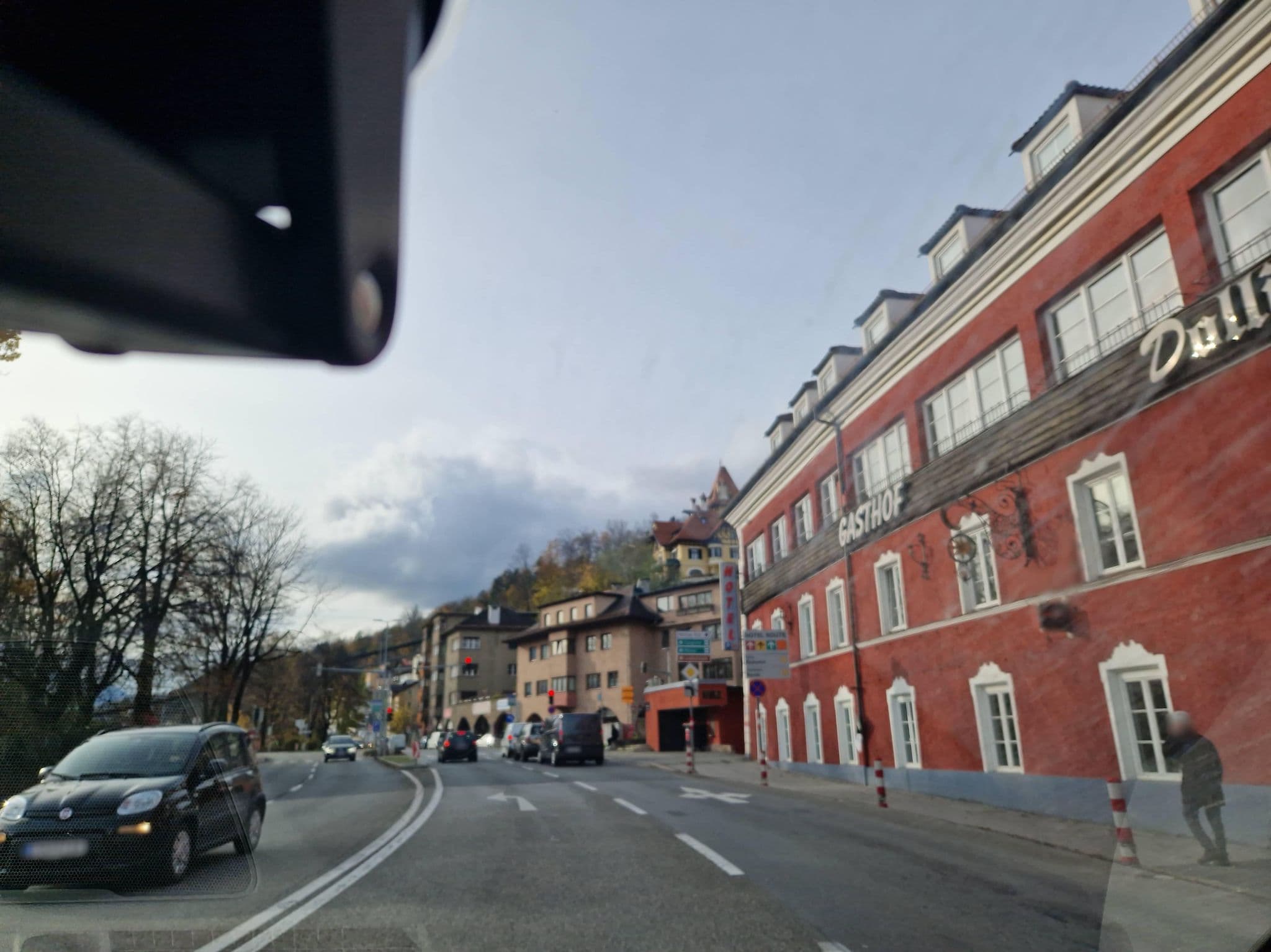 Street view near Gasthof Hotel Dollinger, Mühlau — © mcliquid (CC BY-SA · Mapillary)
