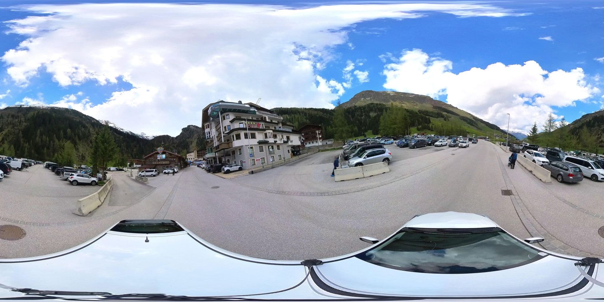 Street view near Hintertux, Tux — © osmplus_org (CC BY-SA · Mapillary)