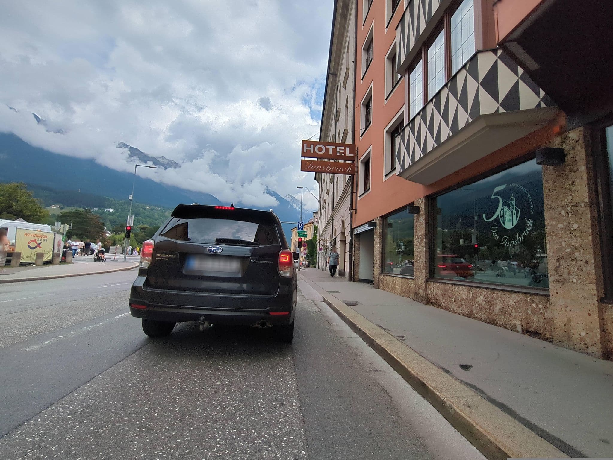 Street view near Hotel Innsbruck GmbH & Co, Innsbruck — © innsbruck-barrierefrei (CC BY-SA · Mapillary)
