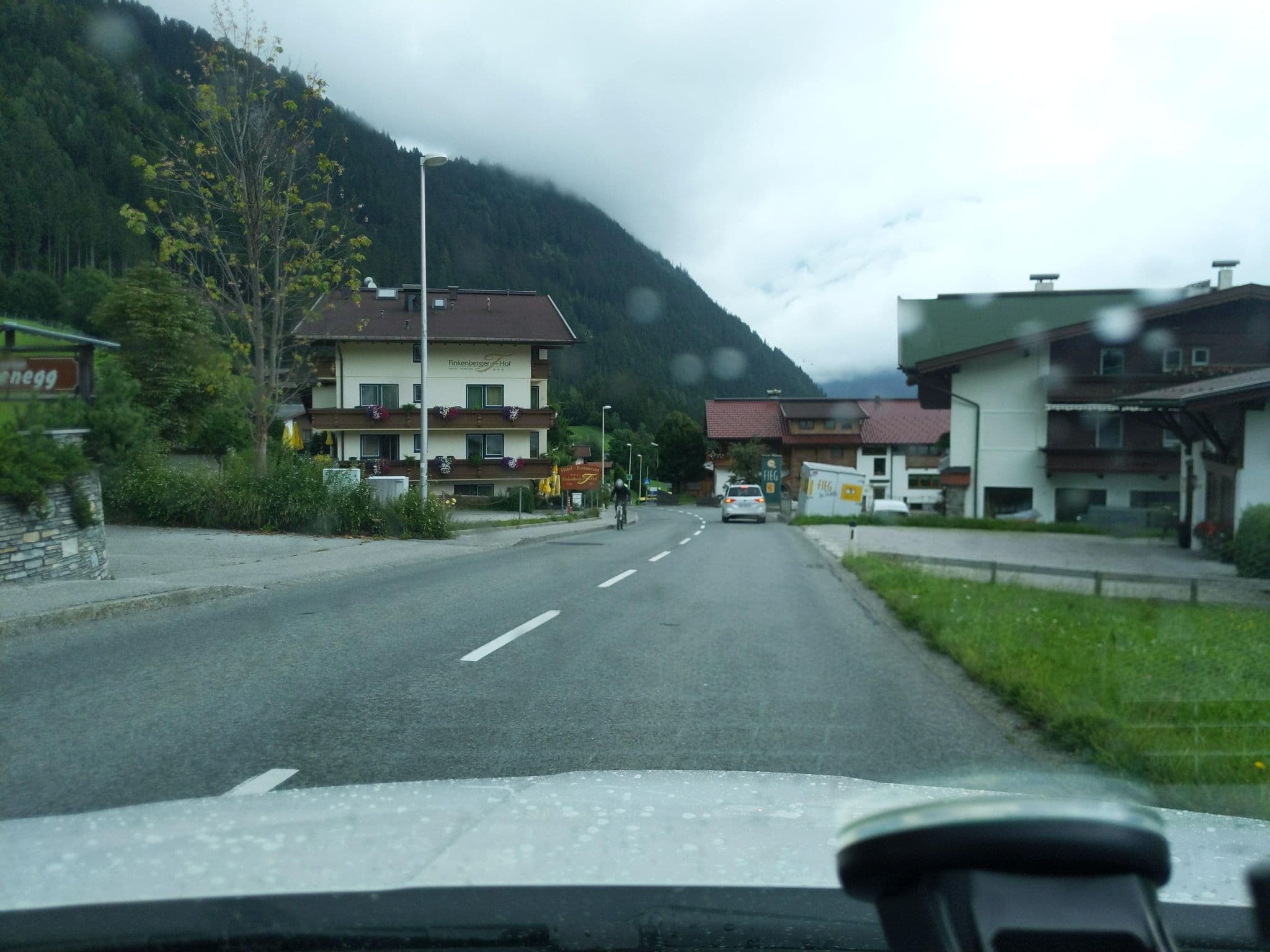 Street view near Gasthaus Eberl, Finkenberg — © littlefool (CC BY-SA · Mapillary)