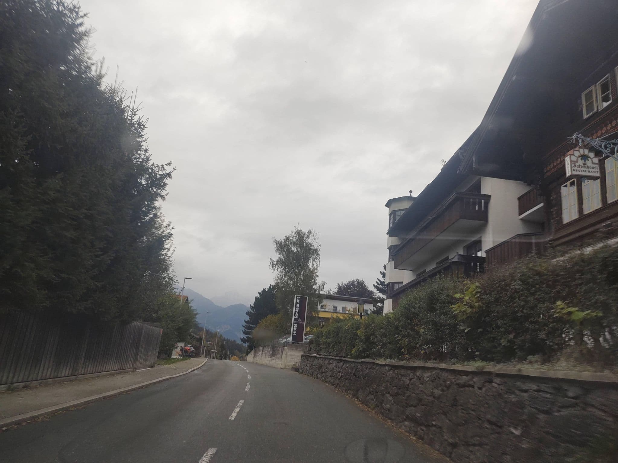 Street view near RB Hotelbetriebs AG, Igls — © thetornado76 (CC BY-SA · Mapillary)
