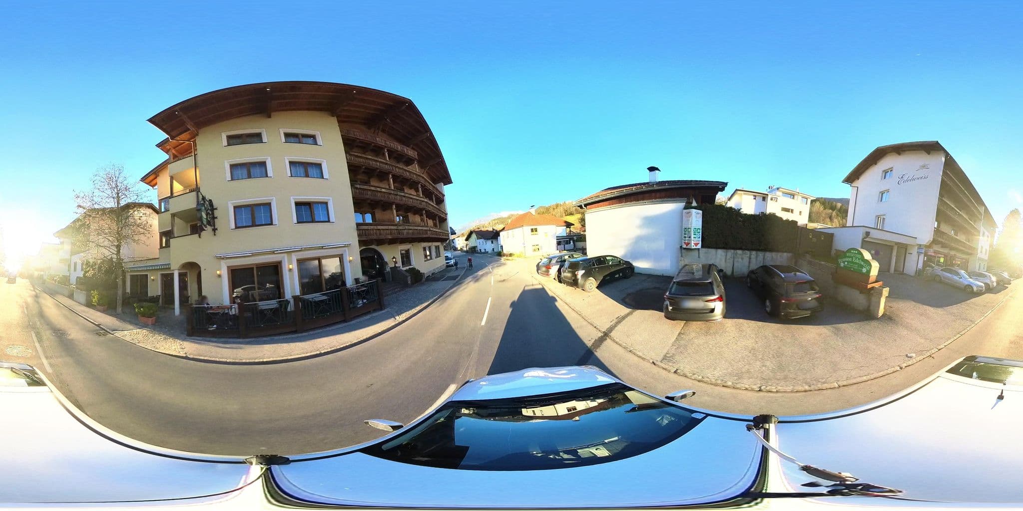 Street view near Reisebüro Edelweiß GmbH & Co, Weer — © osmplus_org (CC BY-SA · Mapillary)
