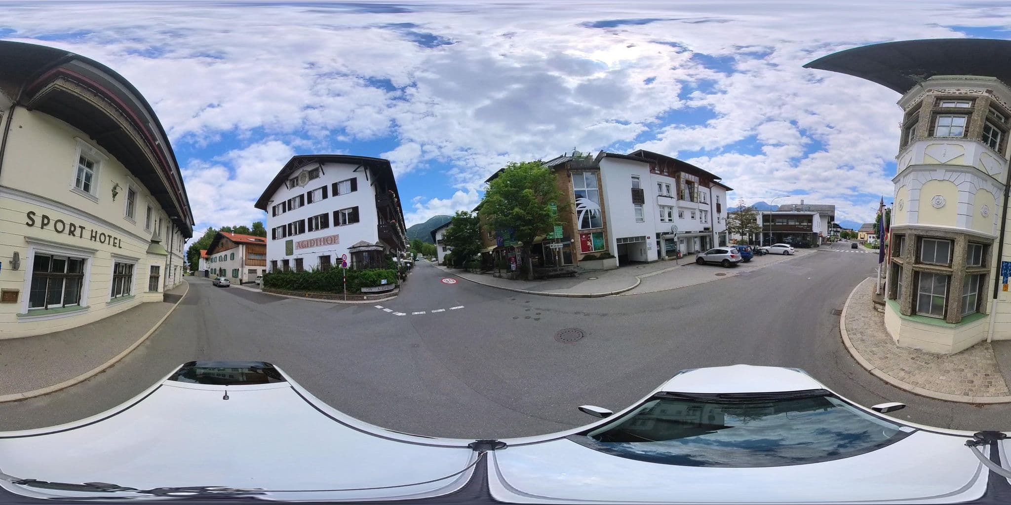 Street view near Minotel Aegidihof, Igls — © osmplus_org (CC BY-SA · Mapillary)