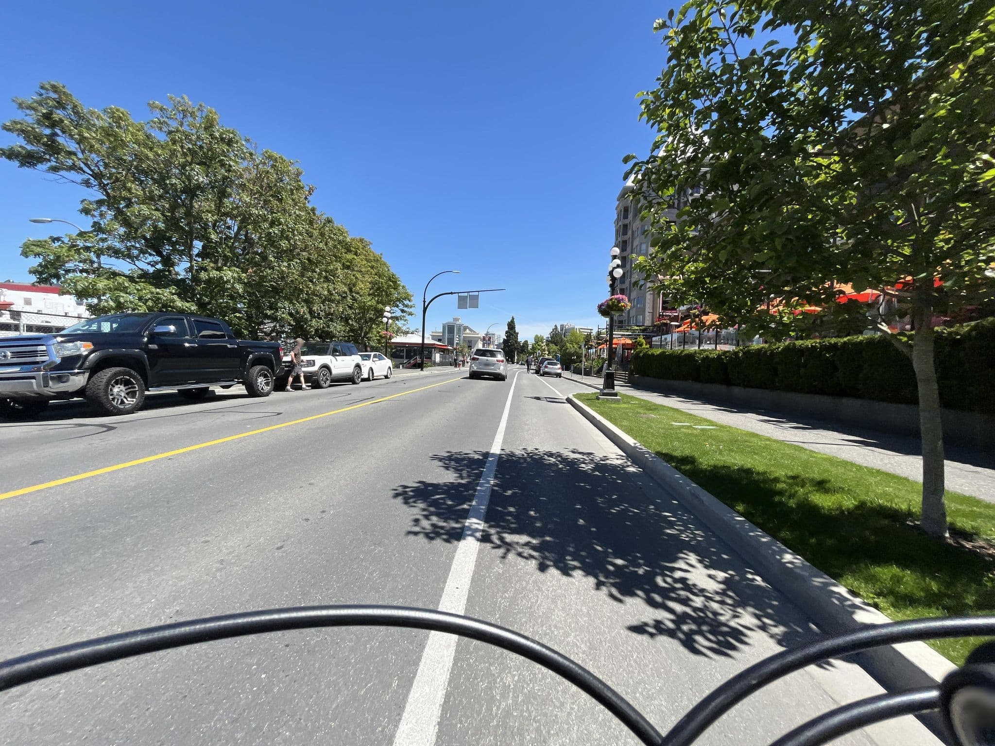 Street view near Days Inn - Victoria On The Harbour, James Bay — © sssmc (CC BY-SA · Mapillary)