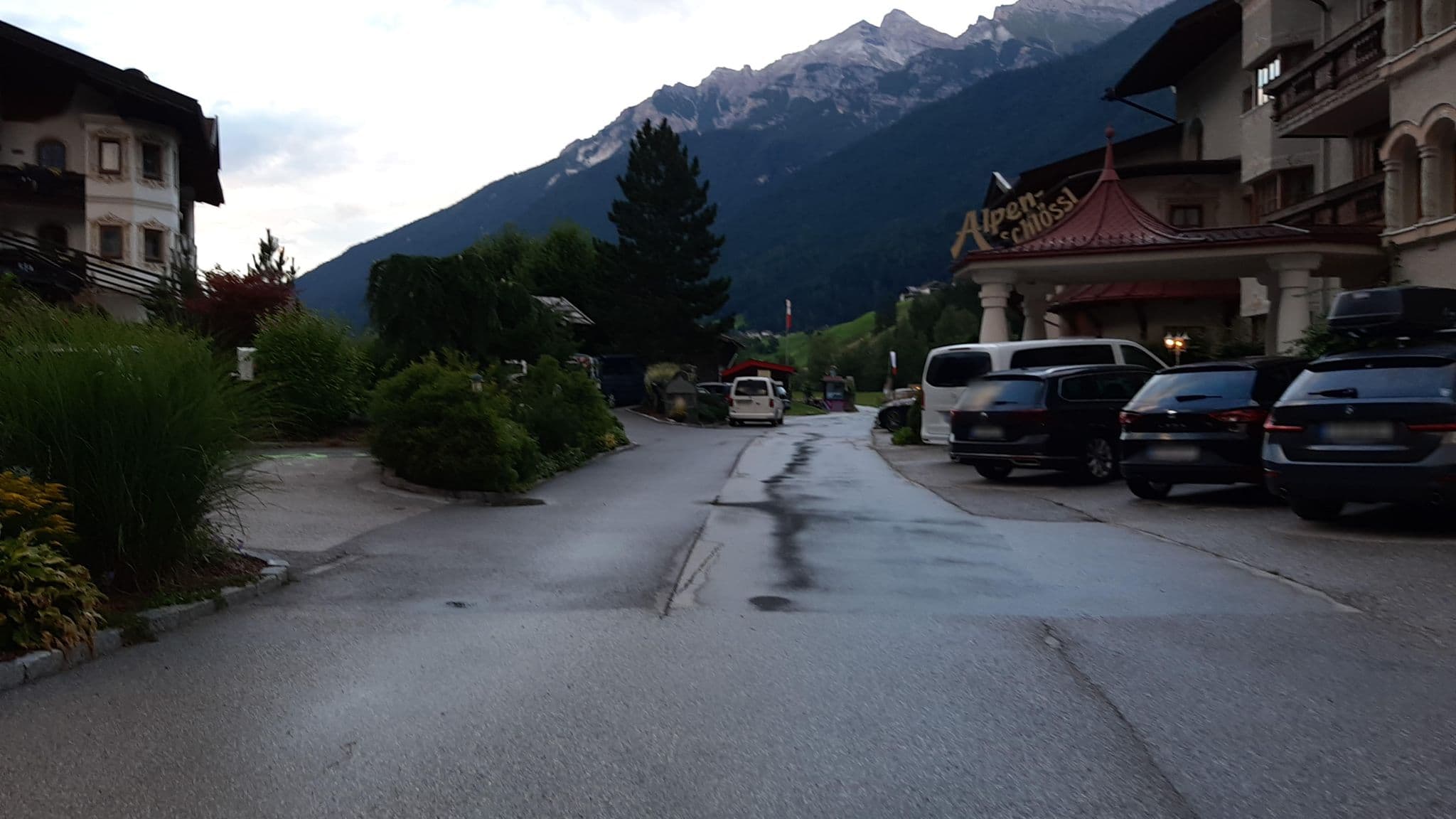 Street view near Hotel Alpenschl Neustift im Stubaital, Neustift im Stubaital — © julijanos (CC BY-SA · Mapillary)