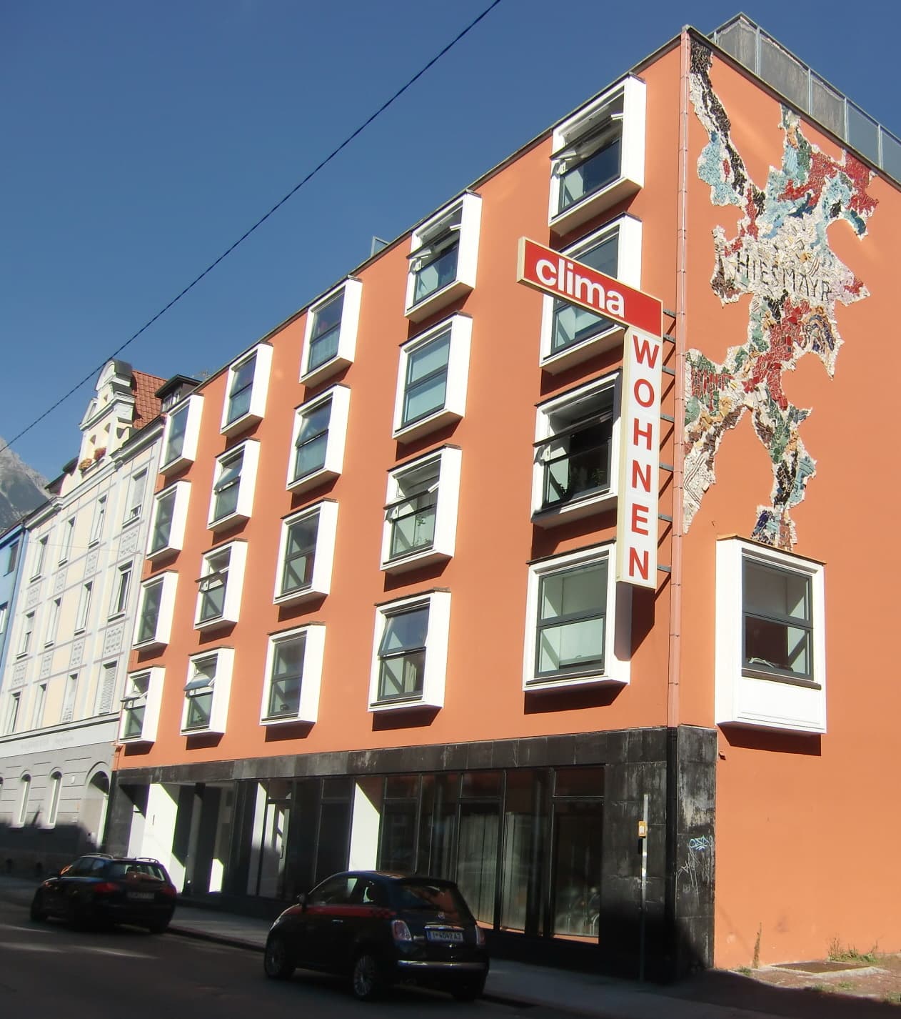 Hotel Clima (via Wikimedia Commons, CC BY-SA 3.0 at)