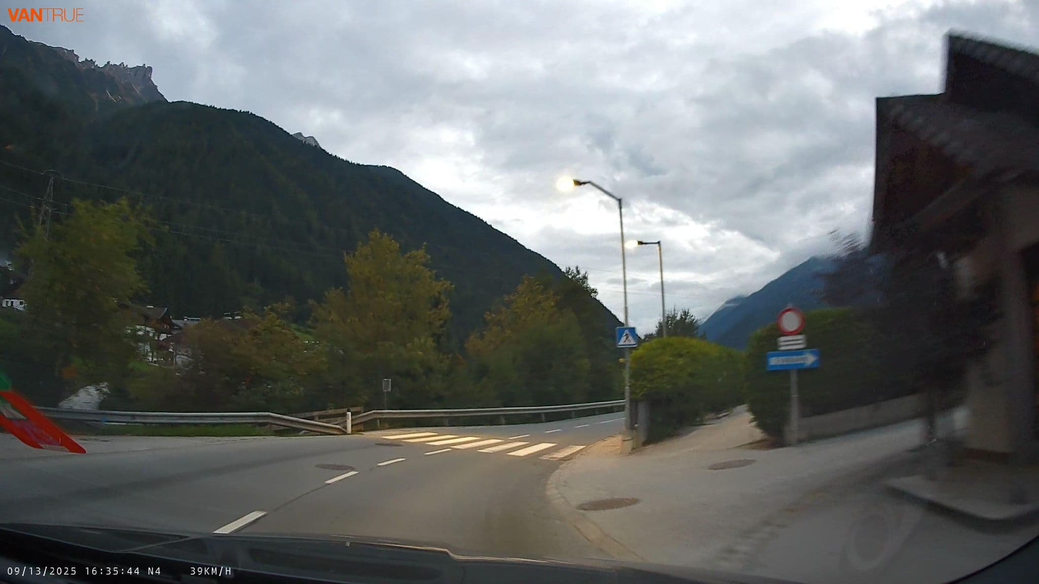 Street view near Gästehaus Enzian, Neustift im Stubaital — © fcignat (CC BY-SA · Mapillary)