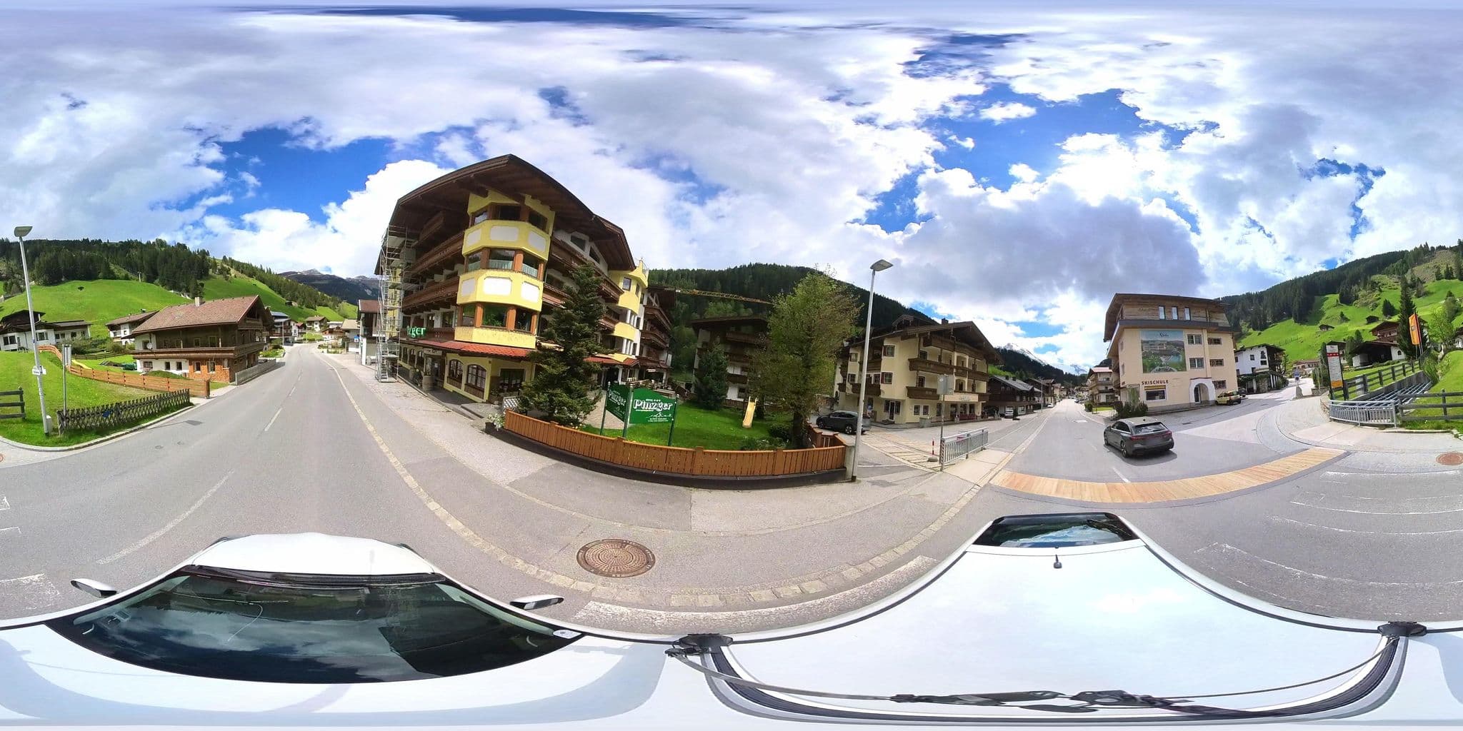 Street view near Karl Rahm, Tux — © osmplus_org (CC BY-SA · Mapillary)