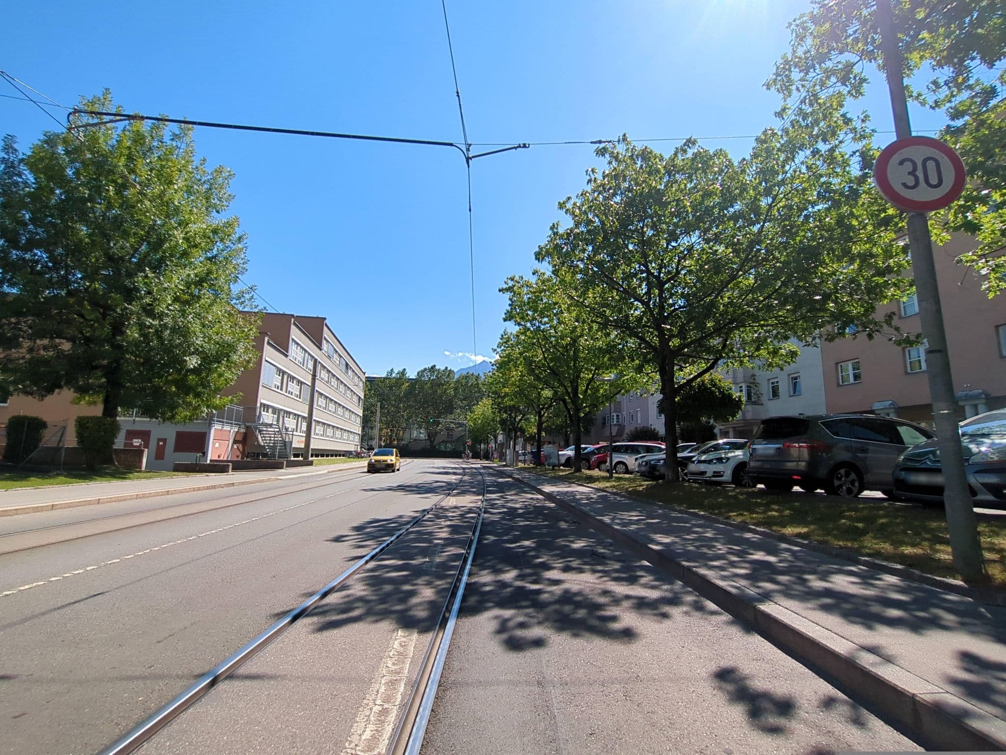 Street view near Kolpingsfamilie Innsbruck, Hötting — © innsbruck-barrierefrei (CC BY-SA · Mapillary)