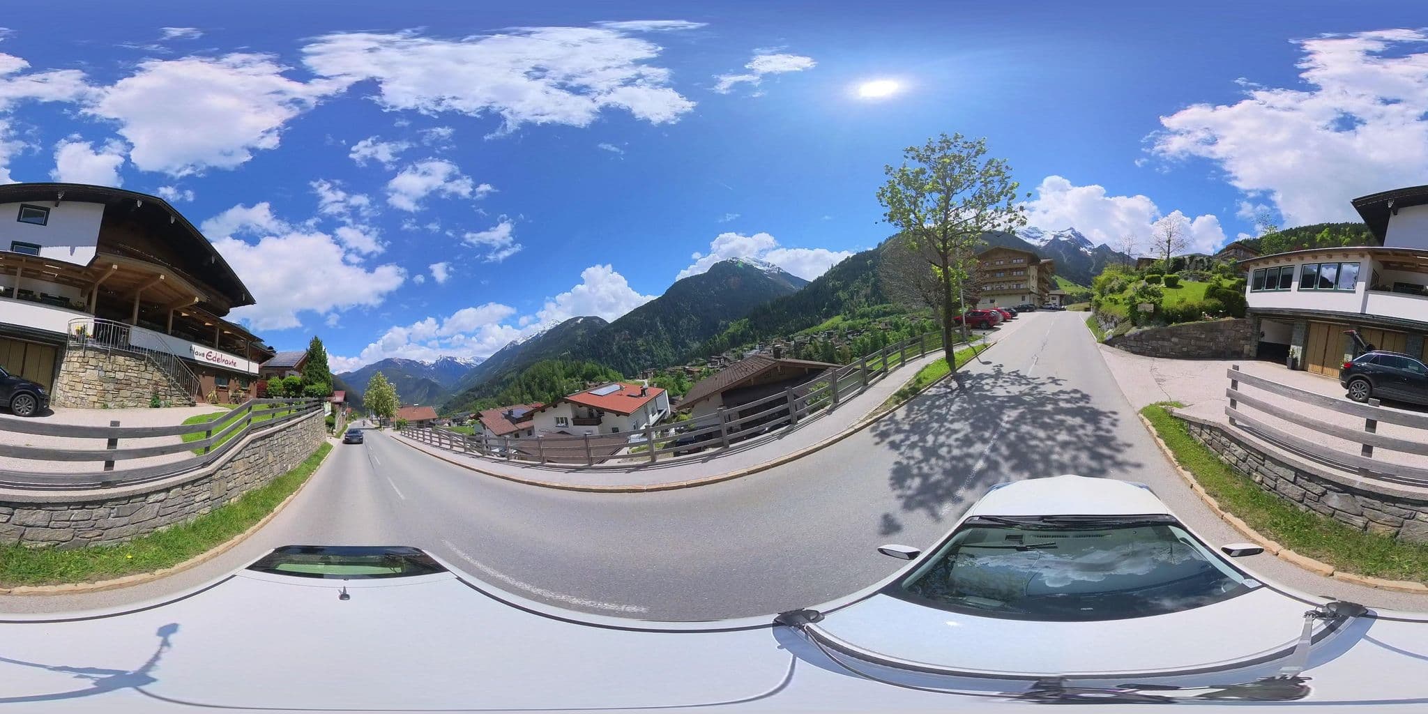 Street view near Apart Ahorn, Finkenberg — © osmplus_org (CC BY-SA · Mapillary)
