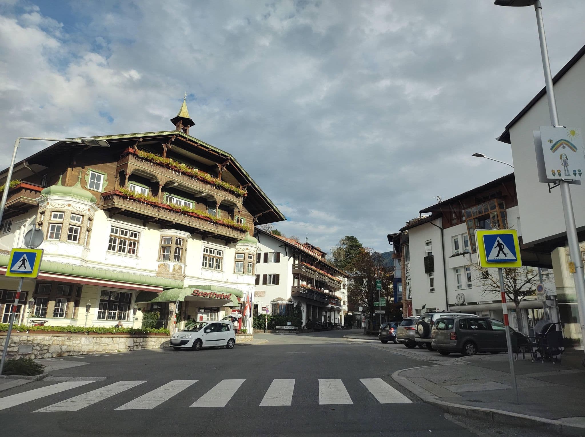 Street view near Sport Hotel, Igls — © thetornado76 (CC BY-SA · Mapillary)