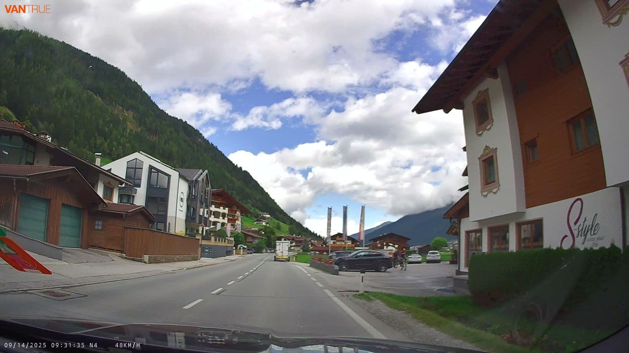Street view near Alpenhotel Tirolerhof in Neustift, Neustift im Stubaital — © fcignat (CC BY-SA · Mapillary)