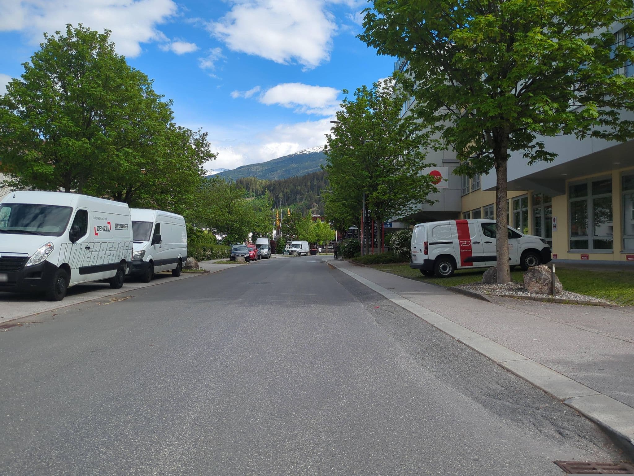 Street view near Frühstückshotel Montana, Ampass — © Innsbruck_barrierefrei (CC BY-SA · Mapillary)