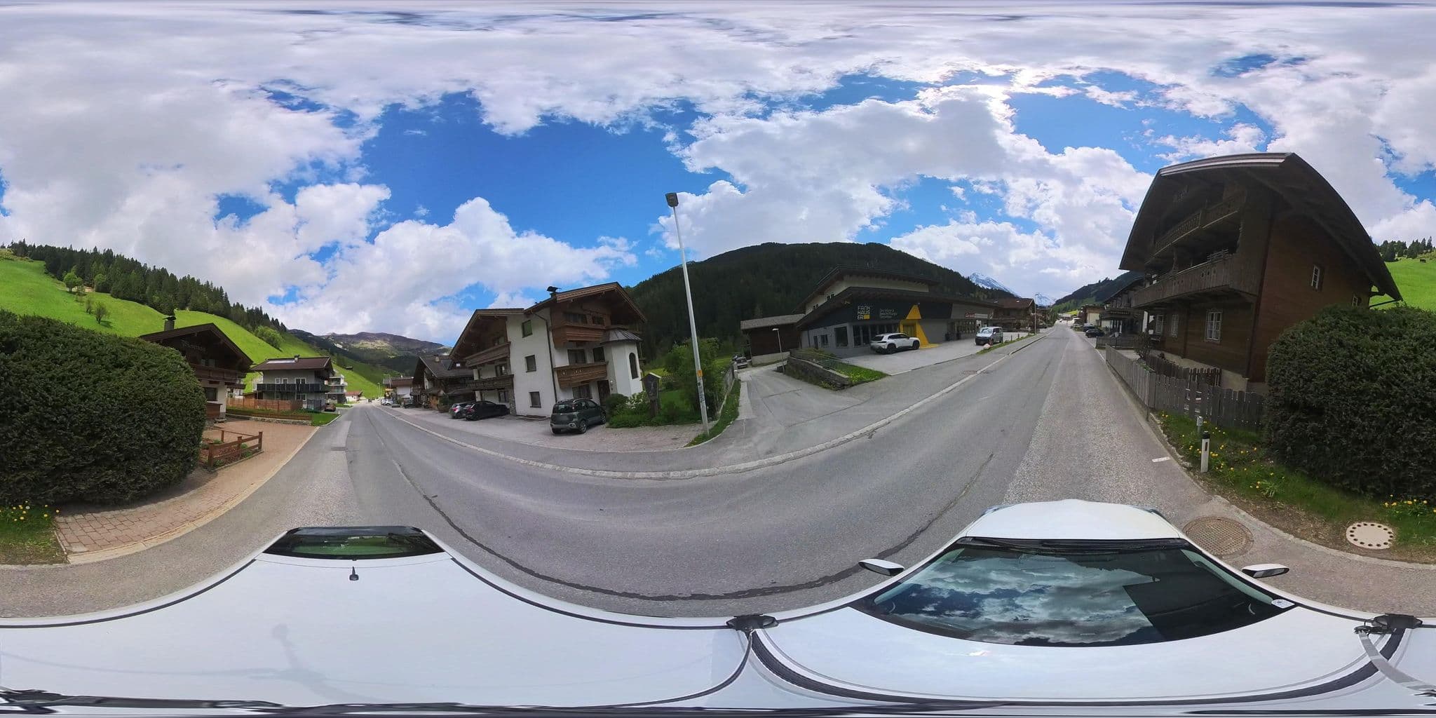 Street view near Privathaus Wiesenau, Tux — © osmplus_org (CC BY-SA · Mapillary)