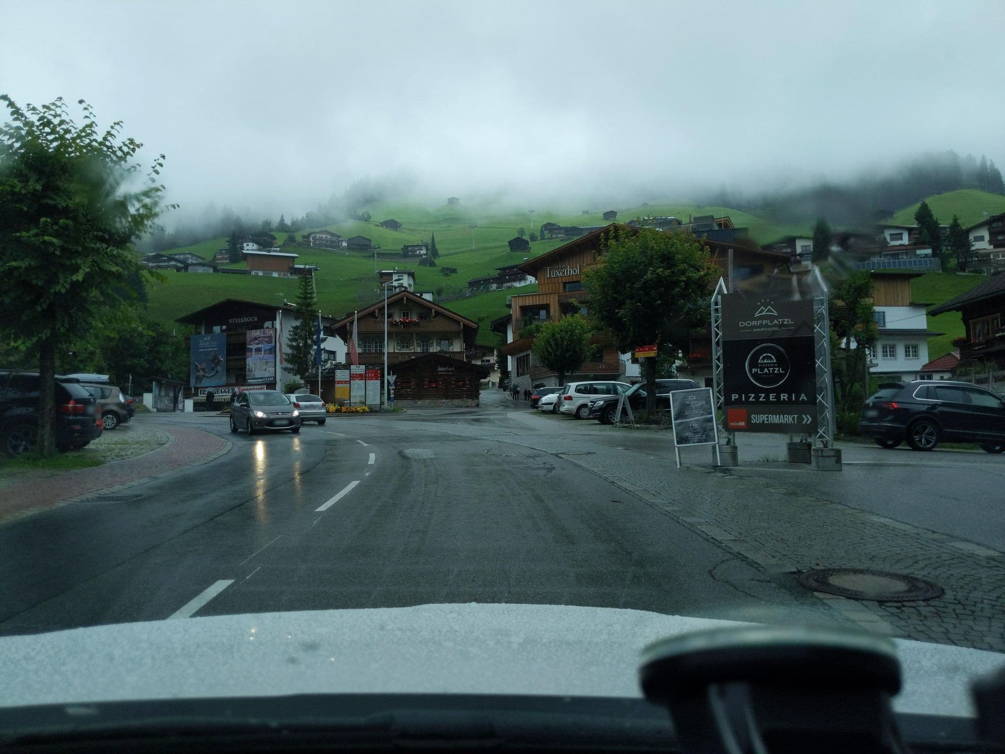 Street view near Aparthotel Dorfplatzl**** Tux, Tux — © littlefool (CC BY-SA · Mapillary)
