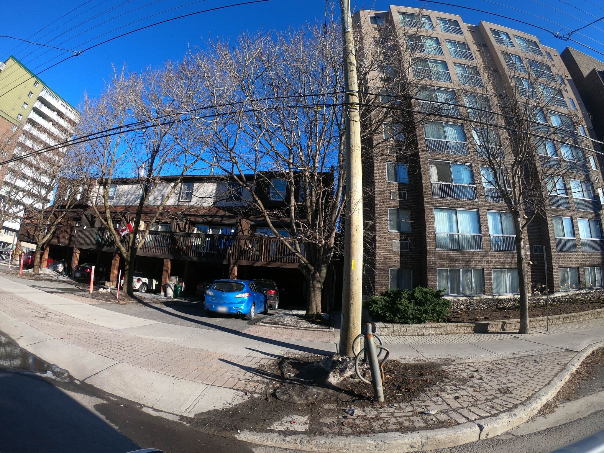 Street view near Sonder The O'Connor, Centretown — © zzptichka (CC BY-SA · Mapillary)