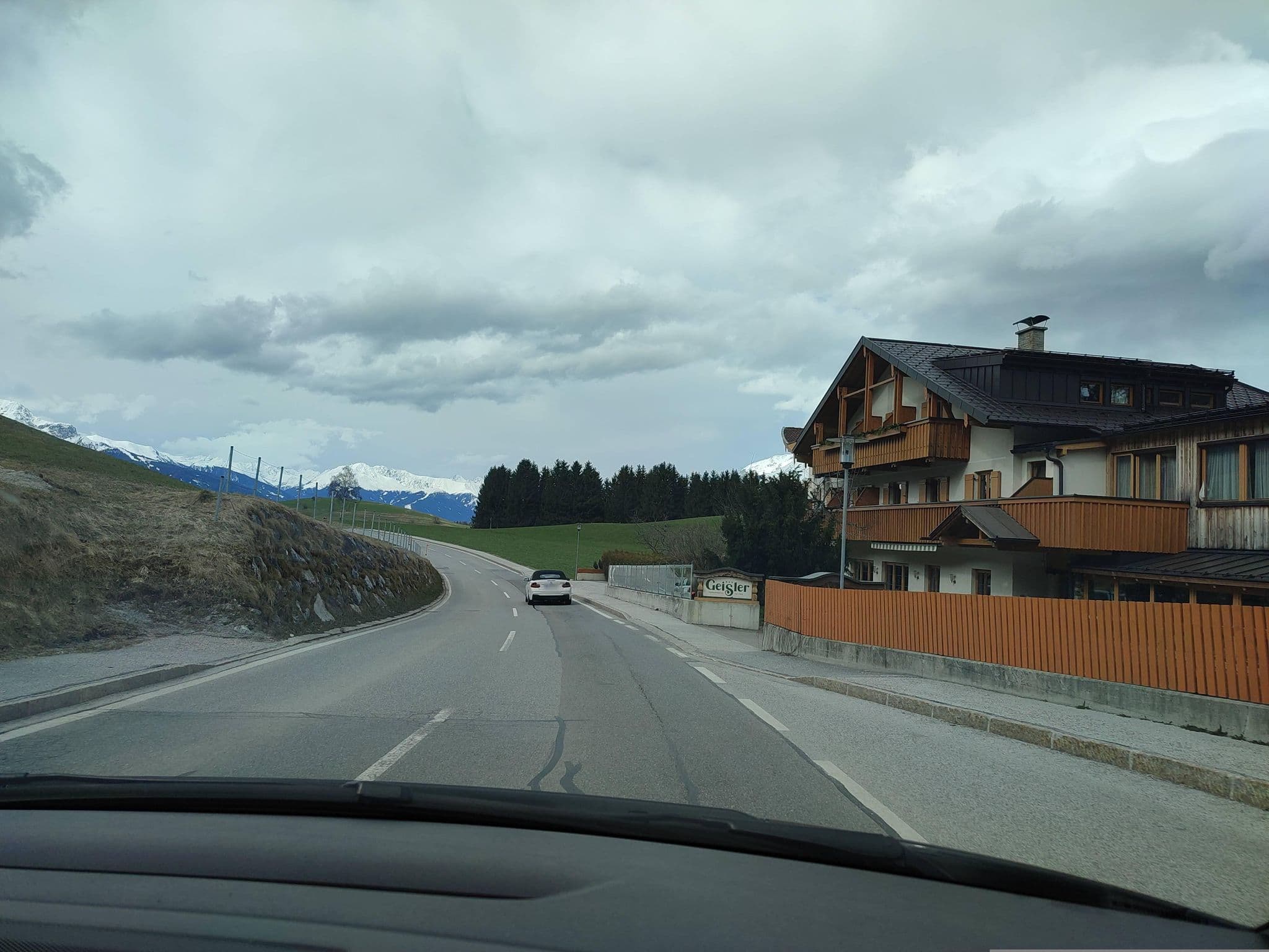 Street view near Ferienhotel Geisler Tulfes, Rinn — © fs_LT (CC BY-SA · Mapillary)