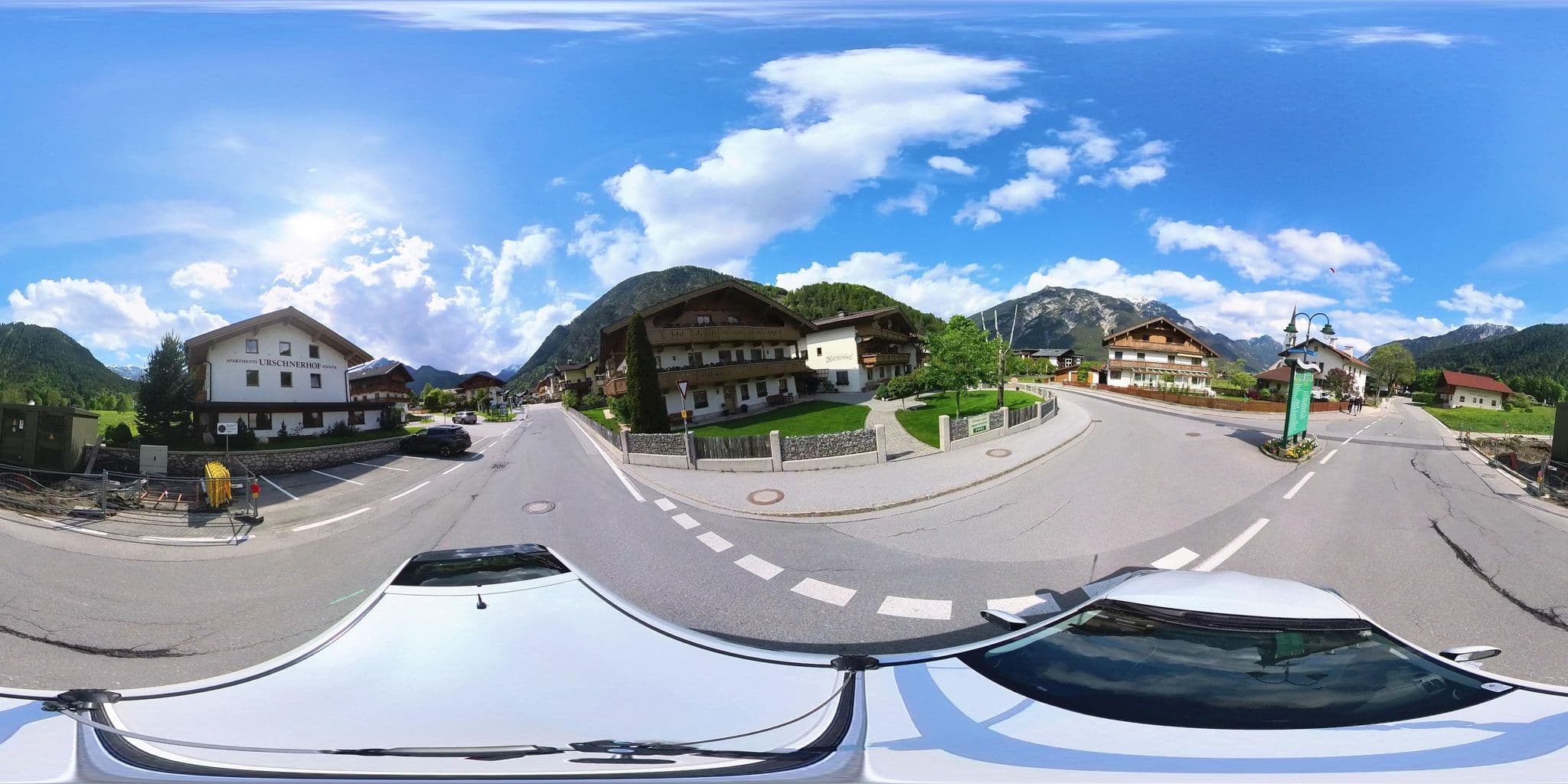 Street view near Gasthof Wienerhaus Fam. Mahrhofer, Maurach — © osmplus_org (CC BY-SA · Mapillary)