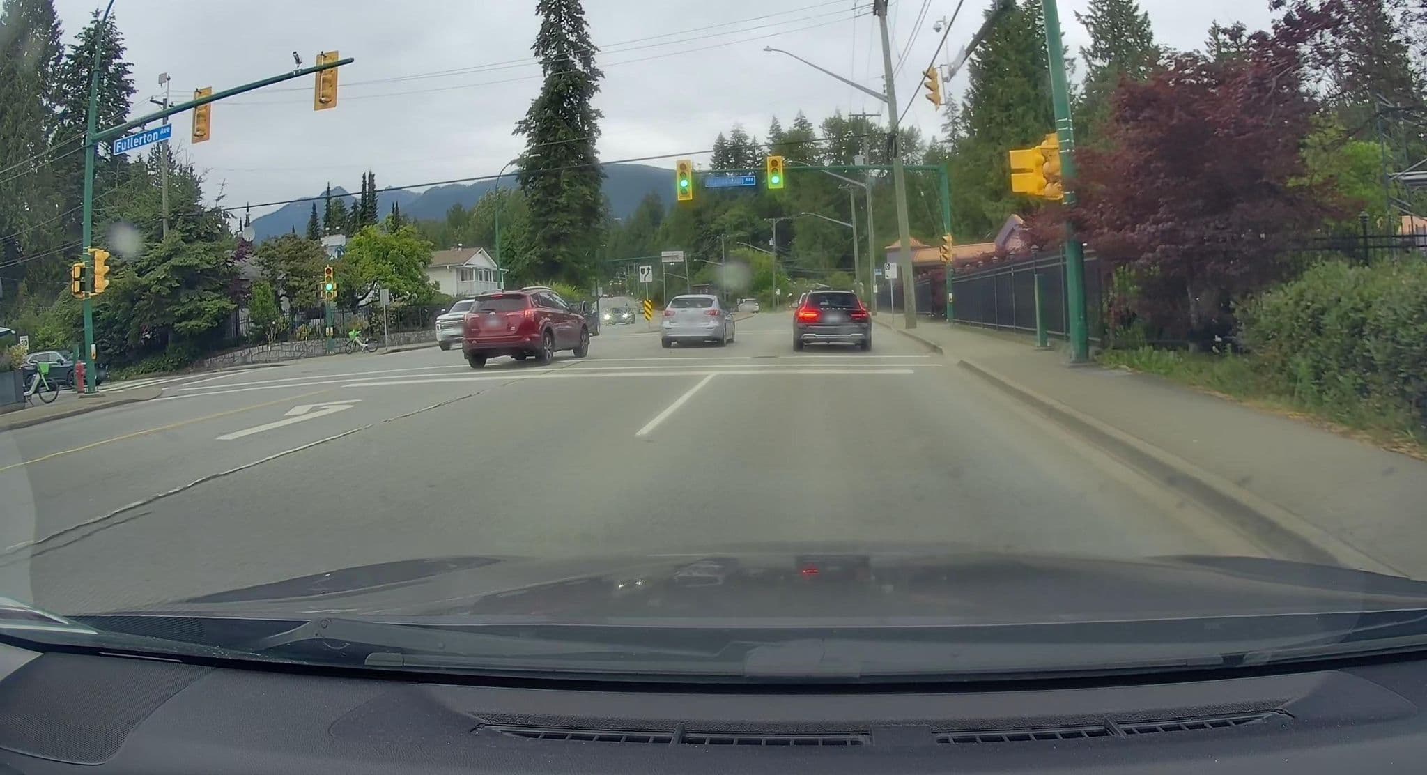 Street view near North Vancouver Hotel, Lions Gate — © saiarcot895 (CC BY-SA · Mapillary)
