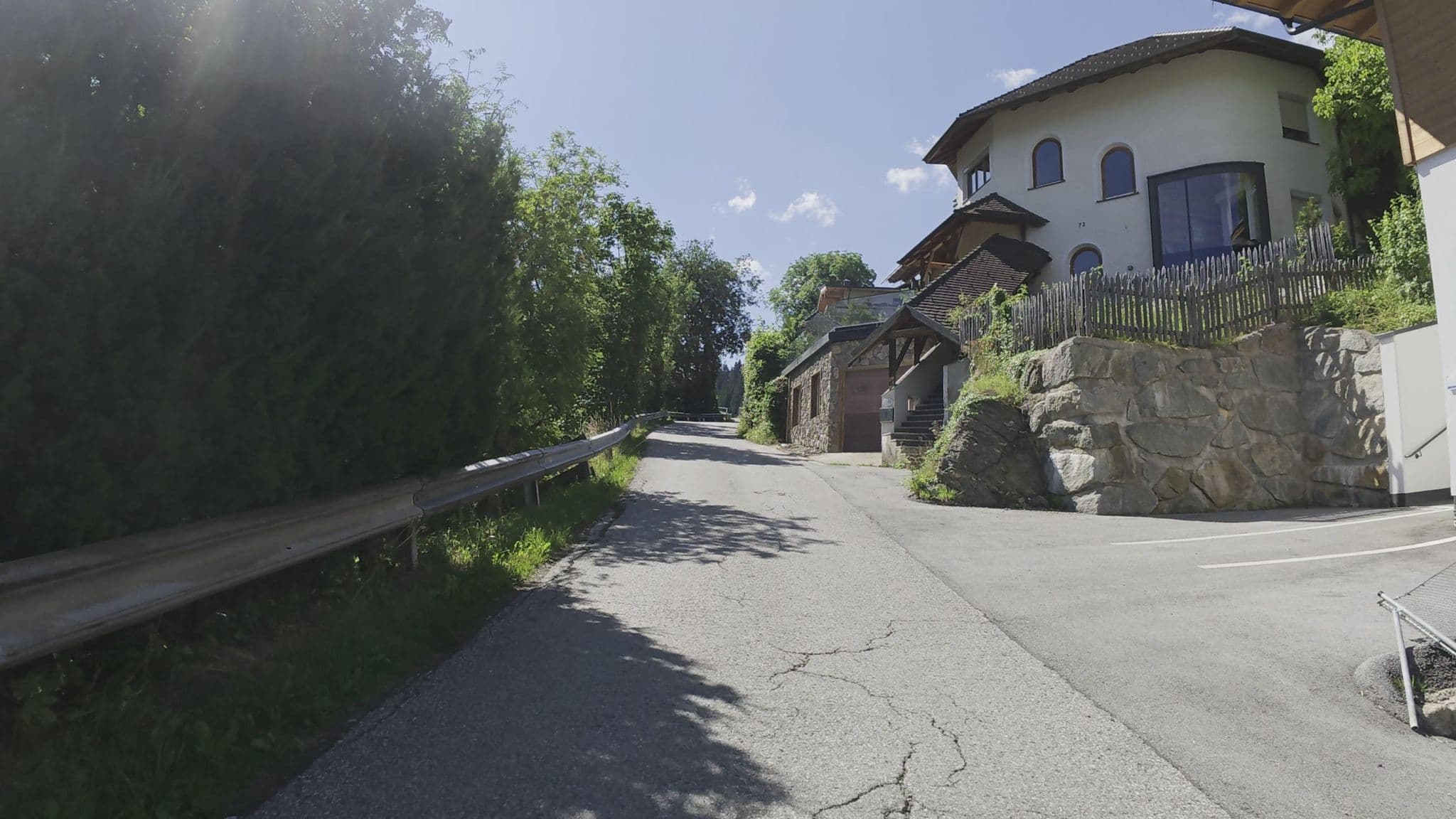 Street view near Bergchalet Alpenrose, Ried im Zillertal — © Guzzi_Franze (CC BY-SA · Mapillary)