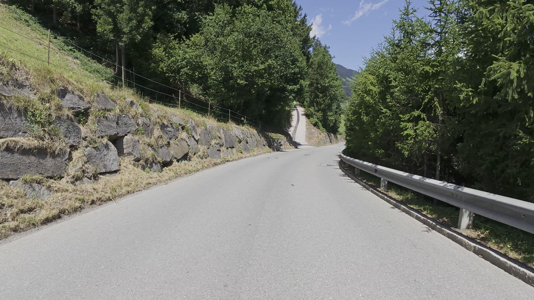 Street view near Haus Bischofer, Hippach — © Guzzi_Franze (CC BY-SA · Mapillary)