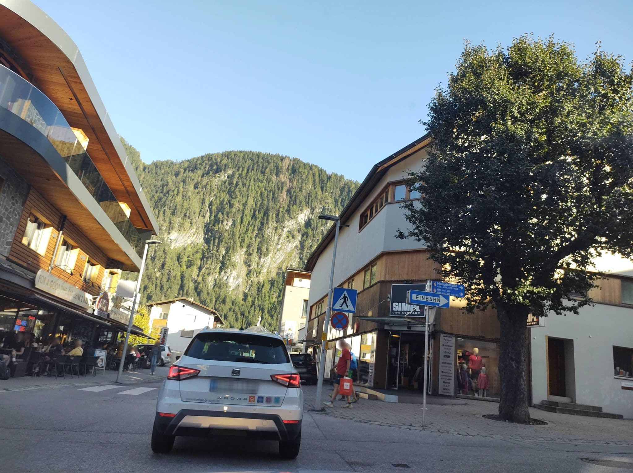 Street view near Mo’s Appartements, Mayrhofen — © thetornado76 (CC BY-SA · Mapillary)