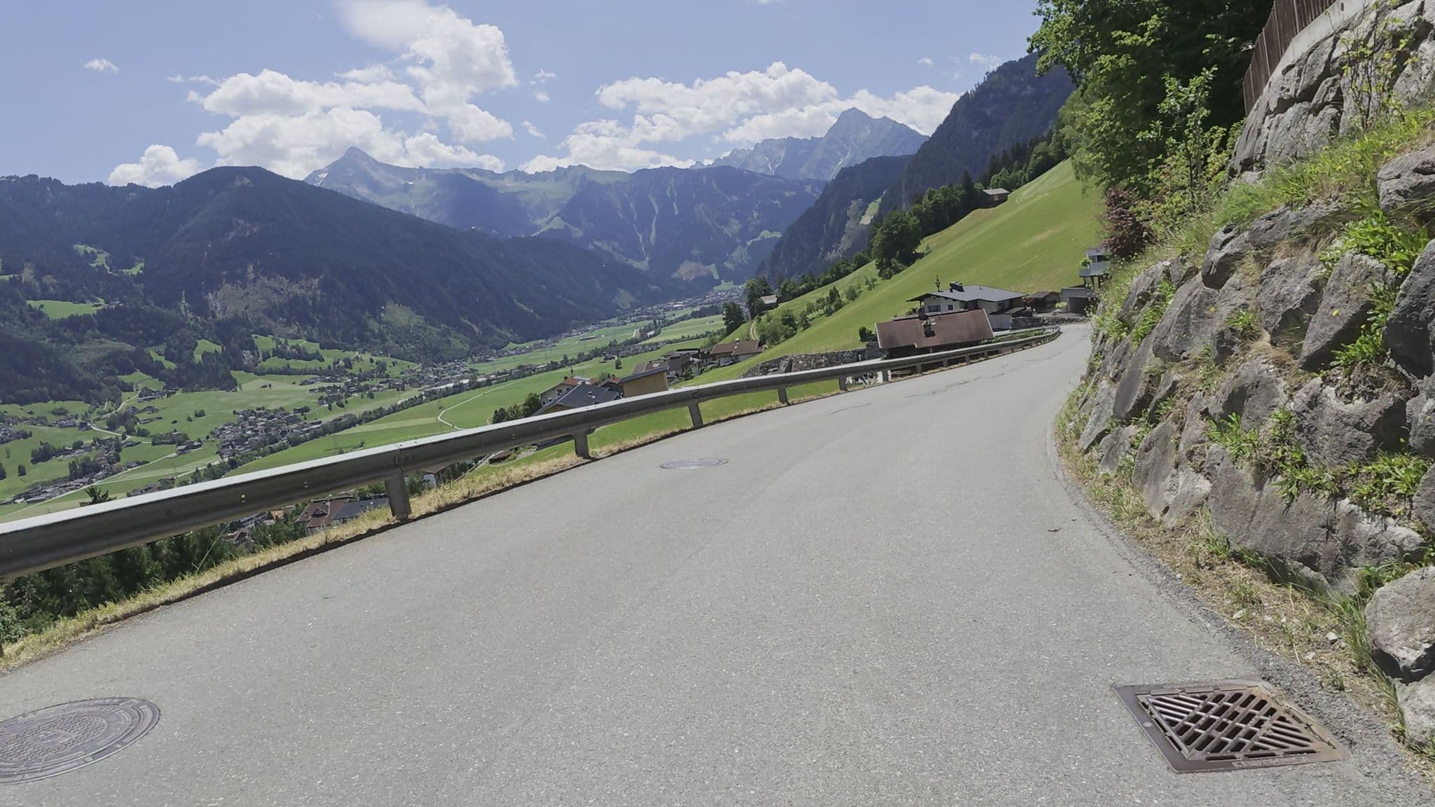 Street view near Panoramahotel Schwendbergerhof, Hippach — © Guzzi_Franze (CC BY-SA · Mapillary)