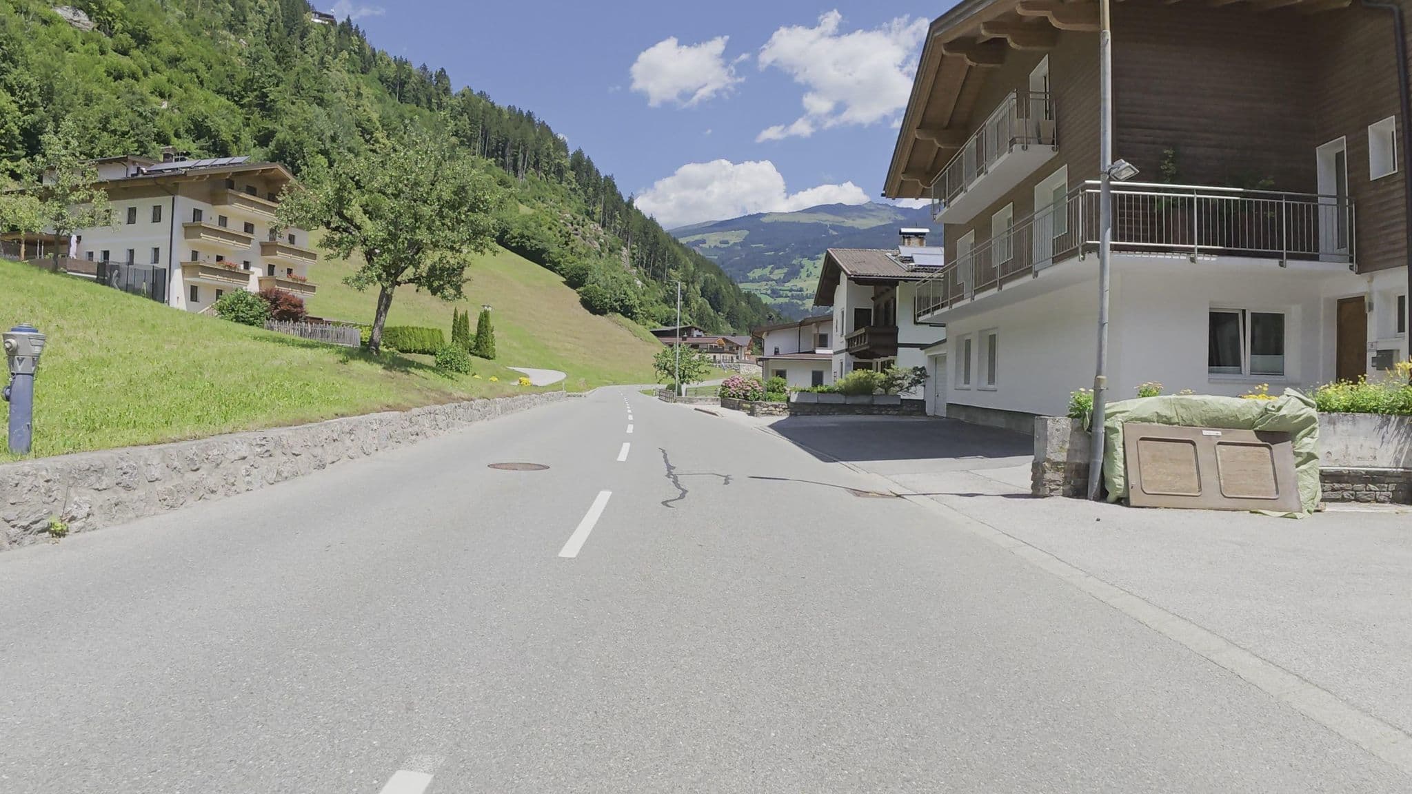 Street view near Haus Schneeberger, Zell am Ziller — © Guzzi_Franze (CC BY-SA · Mapillary)