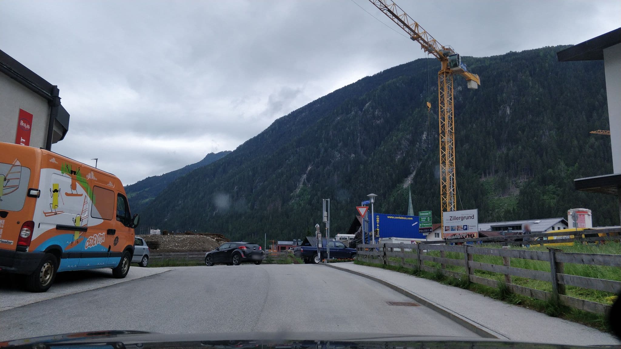 Street view near Haus der Mitte, Mayrhofen — © rcollins (CC BY-SA · Mapillary)