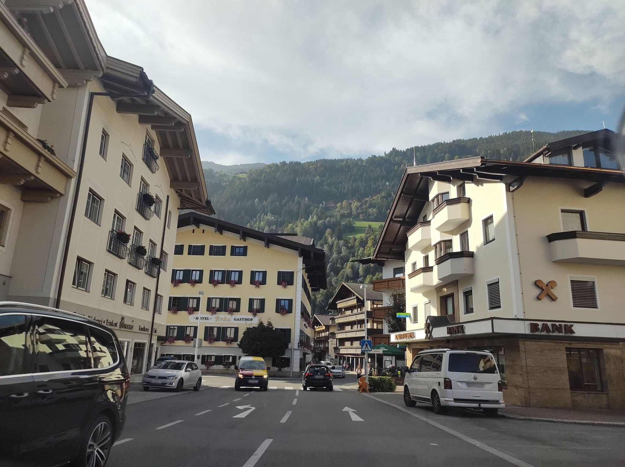 Street view near Erlebnishotel Almdorf GmbH, Zell am Ziller — © thetornado76 (CC BY-SA · Mapillary)