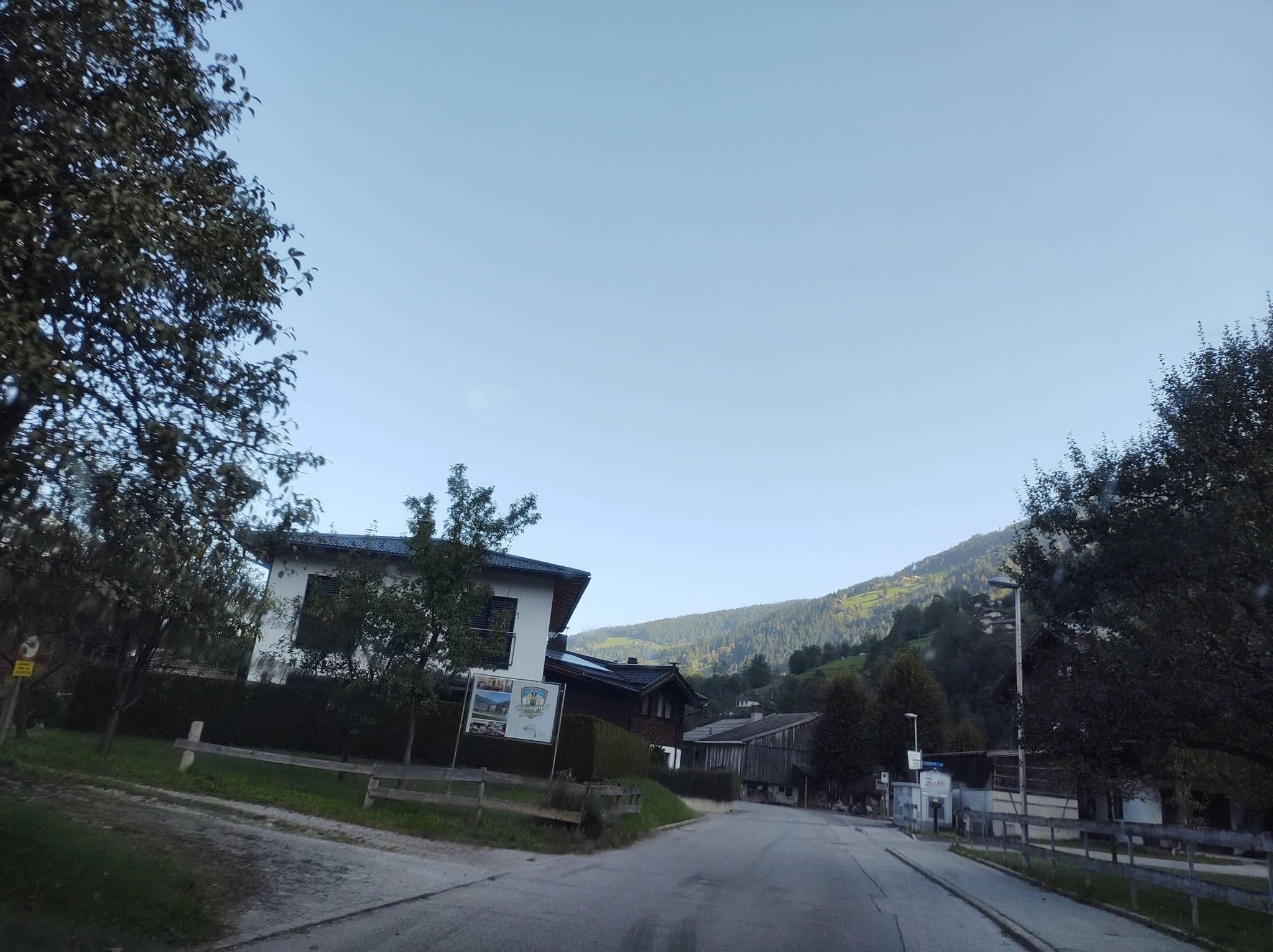 Street view near Britzerhof, Mayrhofen — © thetornado76 (CC BY-SA · Mapillary)