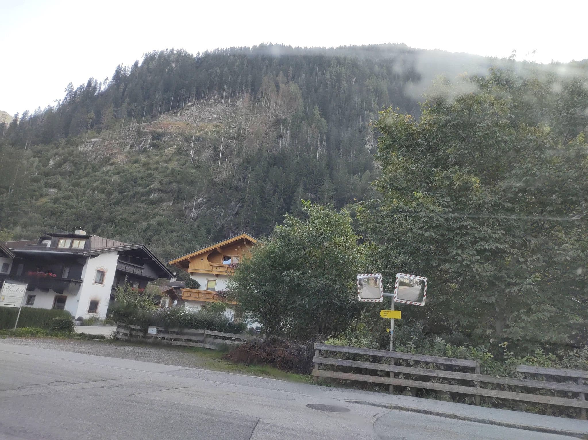 Street view near Haus Simon, Mayrhofen — © thetornado76 (CC BY-SA · Mapillary)