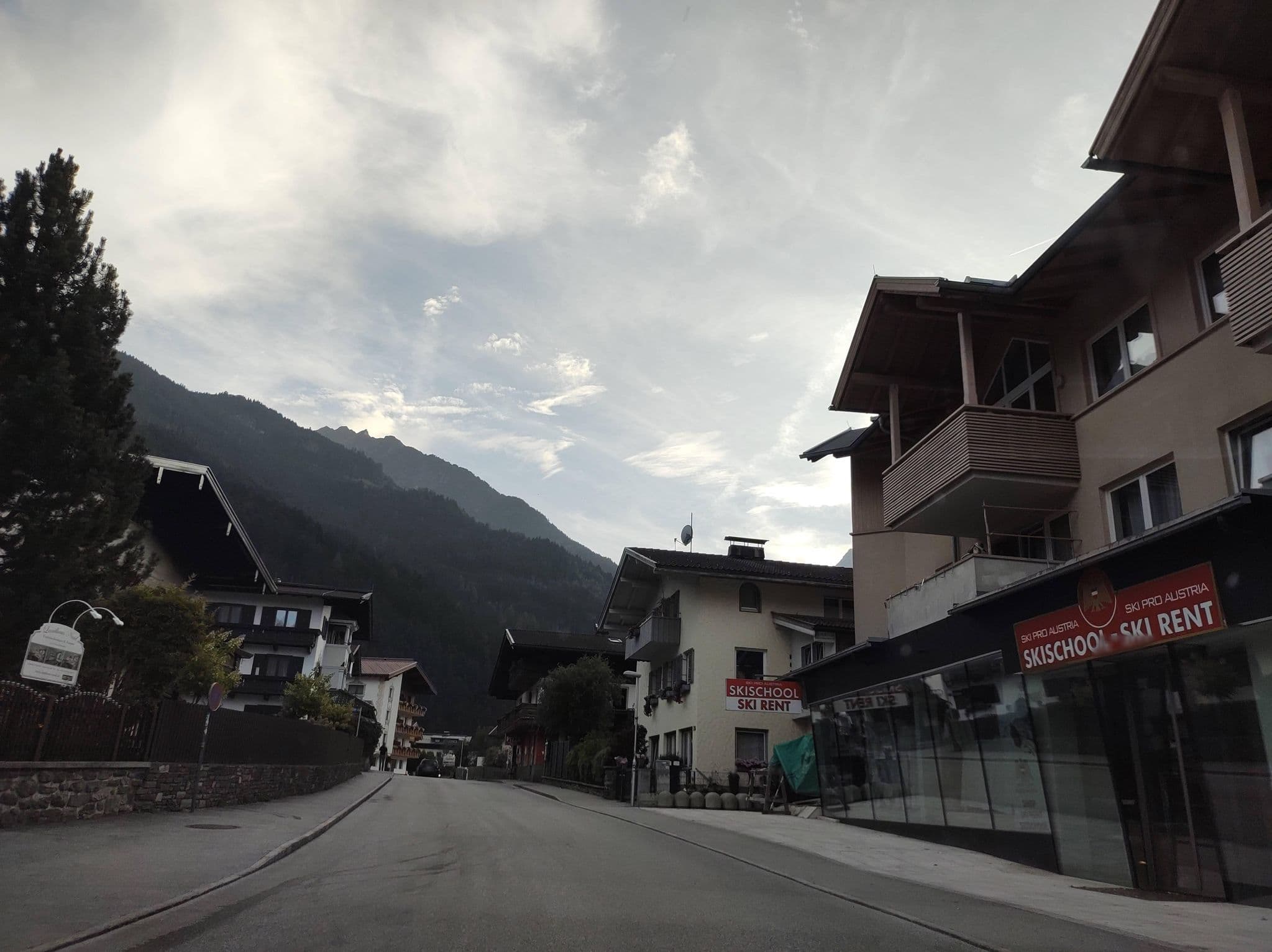 Street view near Appartements Kristina, Mayrhofen — © thetornado76 (CC BY-SA · Mapillary)