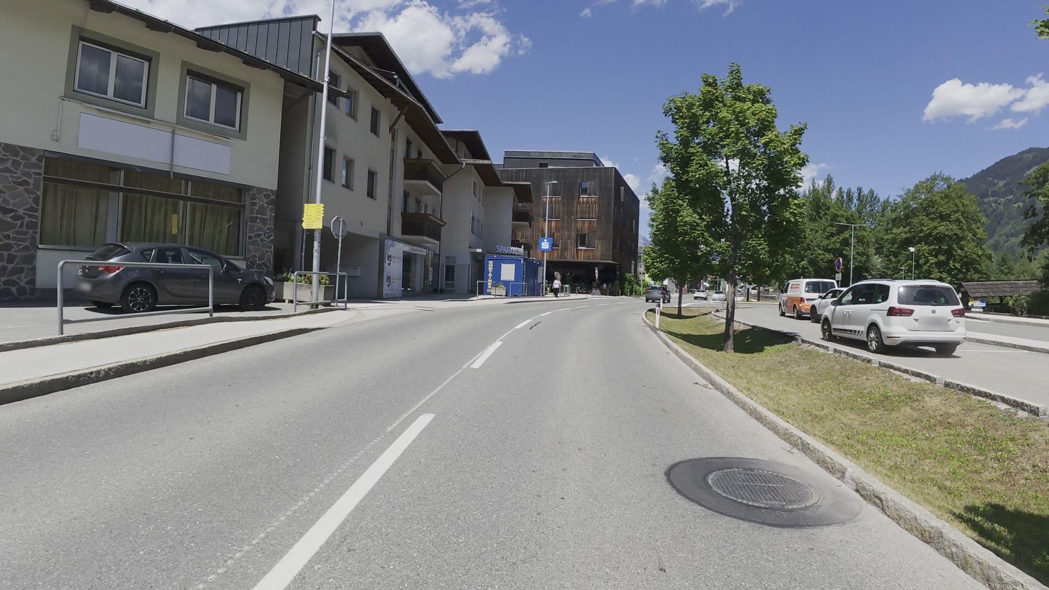 Street view near Ski-Optimal Hochfügen-Hochzillertal, Stumm — © Guzzi_Franze (CC BY-SA · Mapillary)