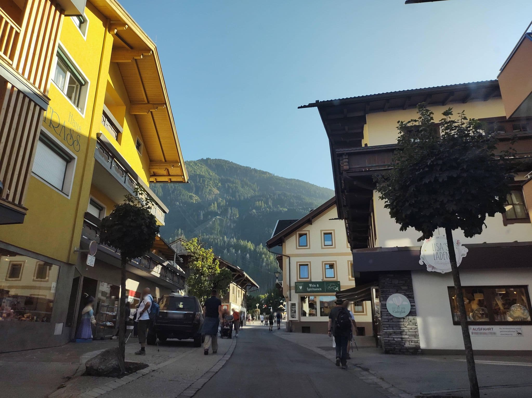 Street view near riesen hotel, Mayrhofen — © thetornado76 (CC BY-SA · Mapillary)