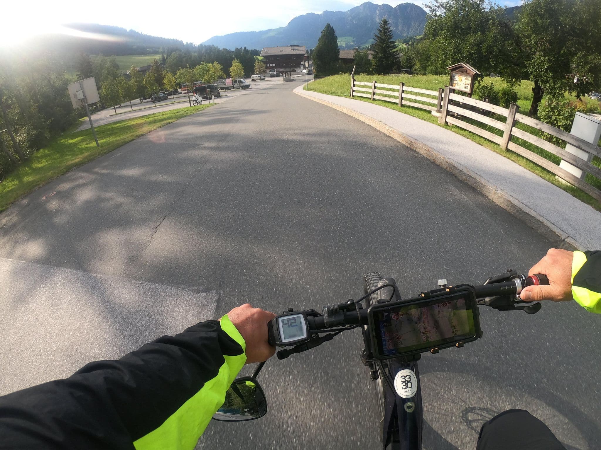 Street view near Gästehaus Hummerau mitten im SKI und BERG Juwel, Alpbach — © vinisa (CC BY-SA · Mapillary)