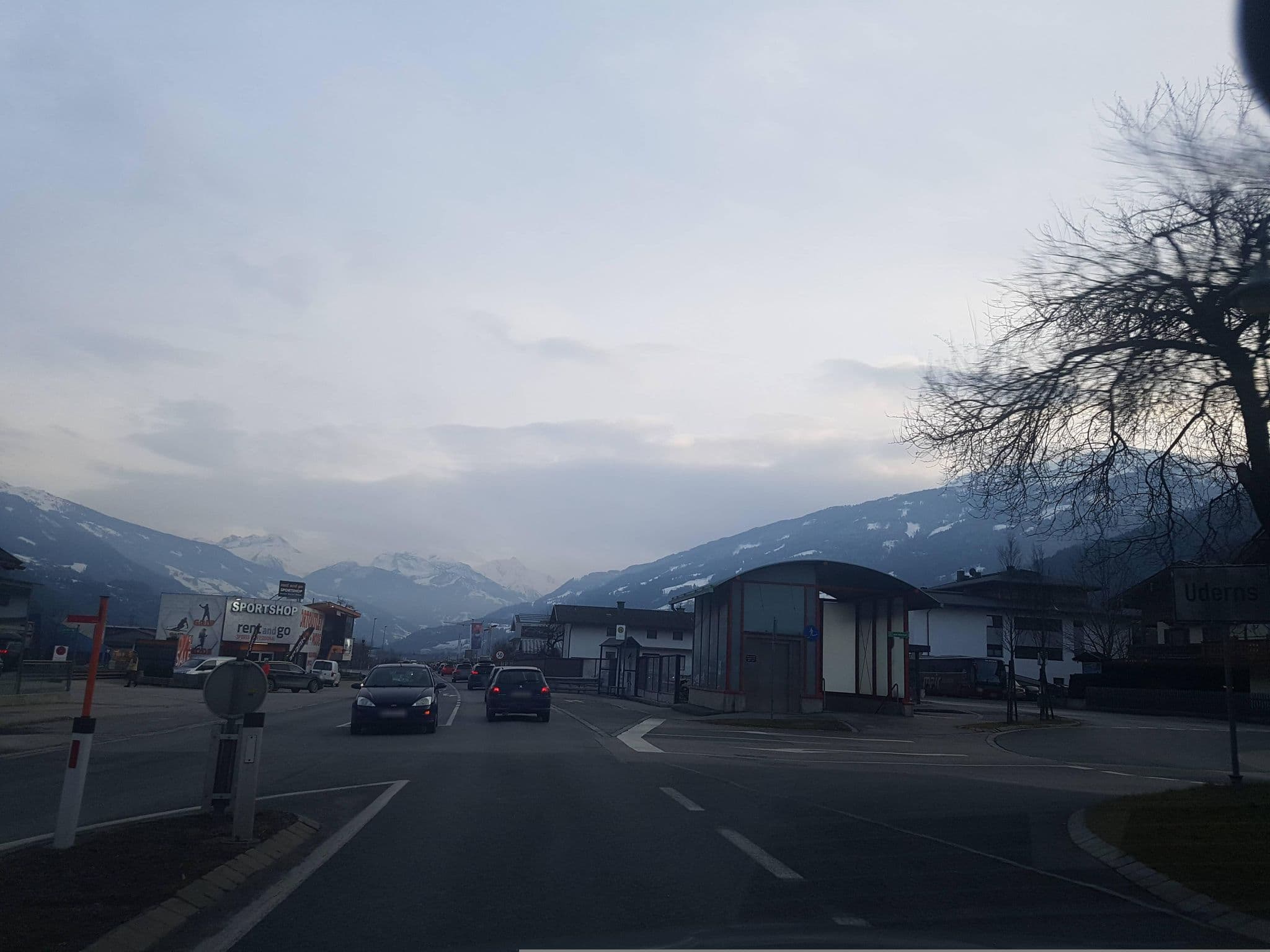 Street view near Sportheim - Sportplatz - Tennisplatz, Kapfing — © dsmm (CC BY-SA · Mapillary)