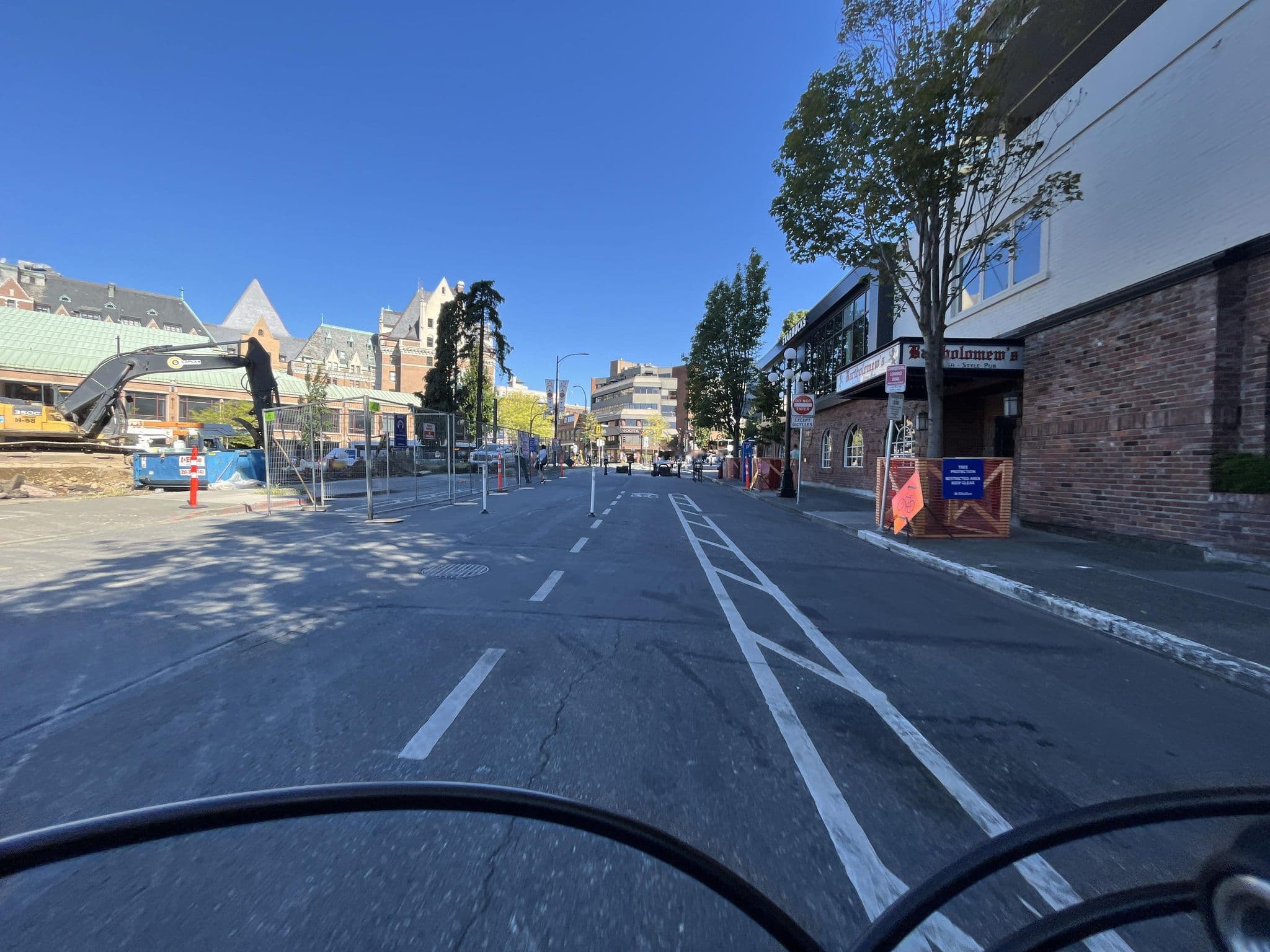 Street view near DoubleTree by Hilton Hotel & Suites Victoria, Victoria-Downtown — © sssmc (CC BY-SA · Mapillary)