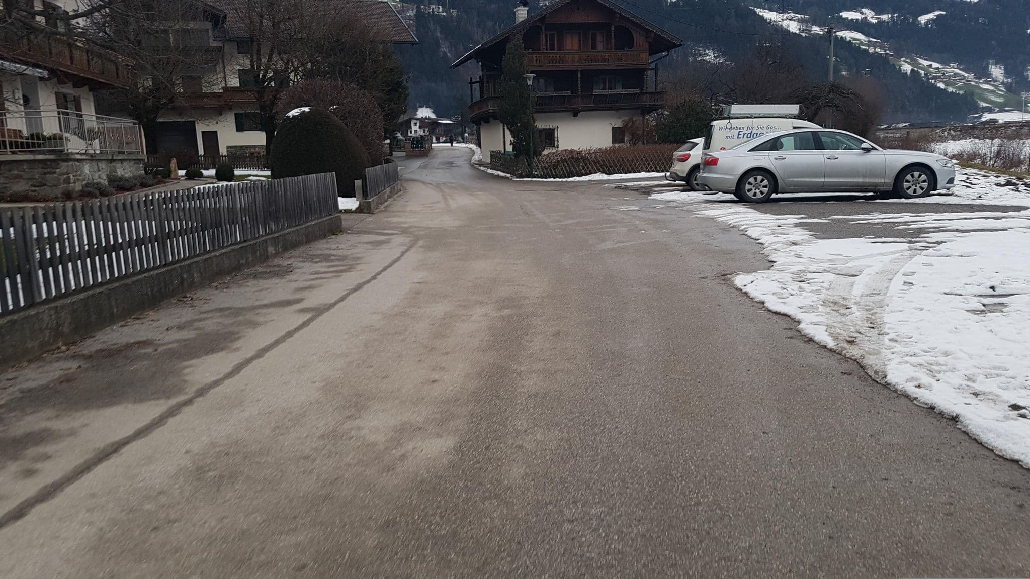 Street view near Hauser, Stumm — © dsmm (CC BY-SA · Mapillary)