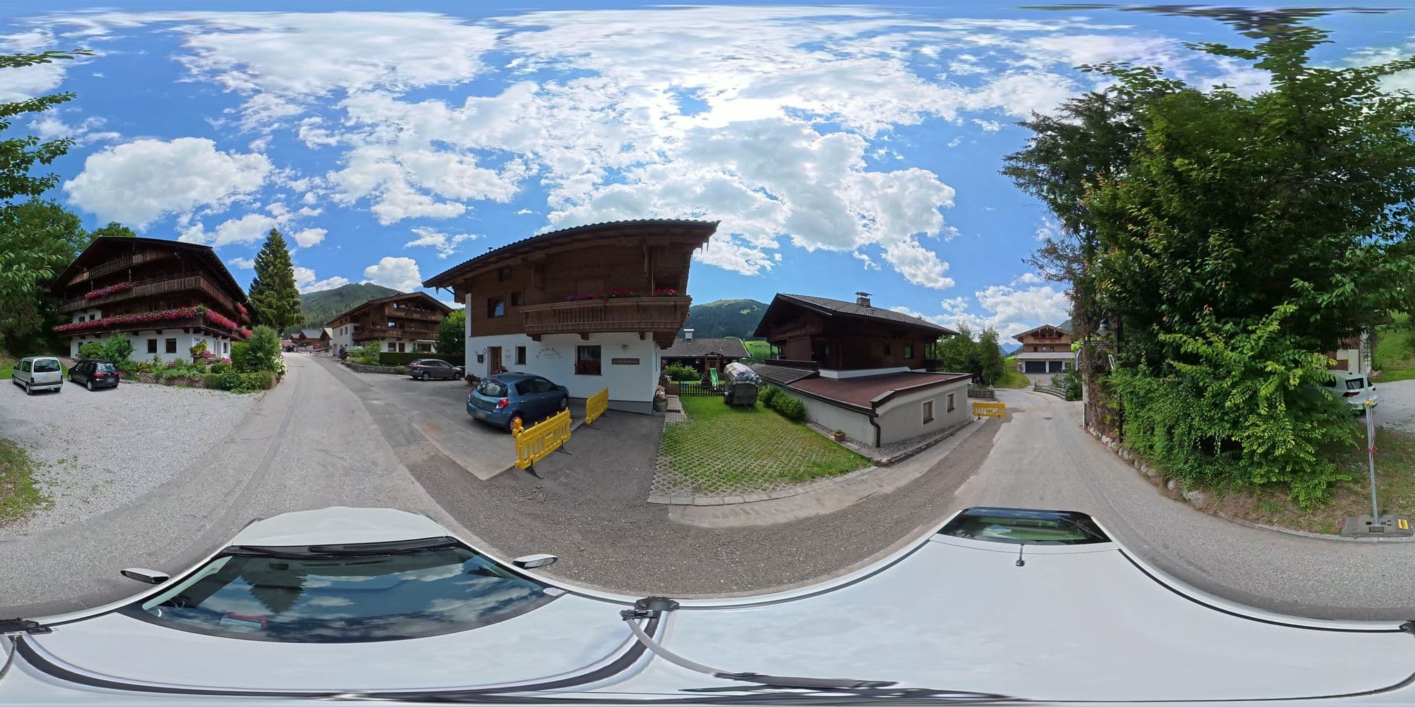 Street view near Ferienhaus Reinhilde Lehrerhäusl, Alpbach — © osmplus_org (CC BY-SA · Mapillary)