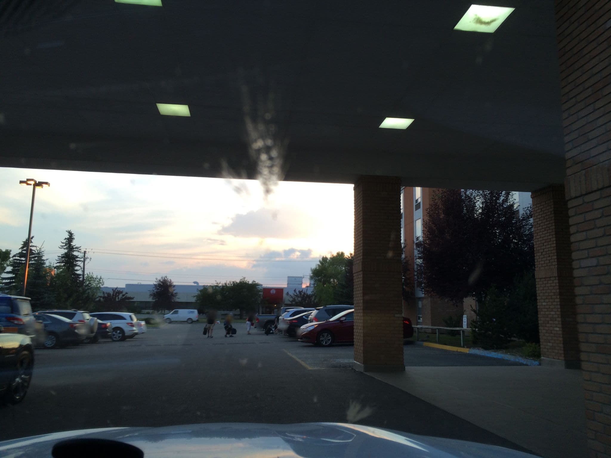 Street view near Hampton Inn & Suites by Hilton Calgary-Airport, Vista Heights — © anavz (CC BY-SA · Mapillary)