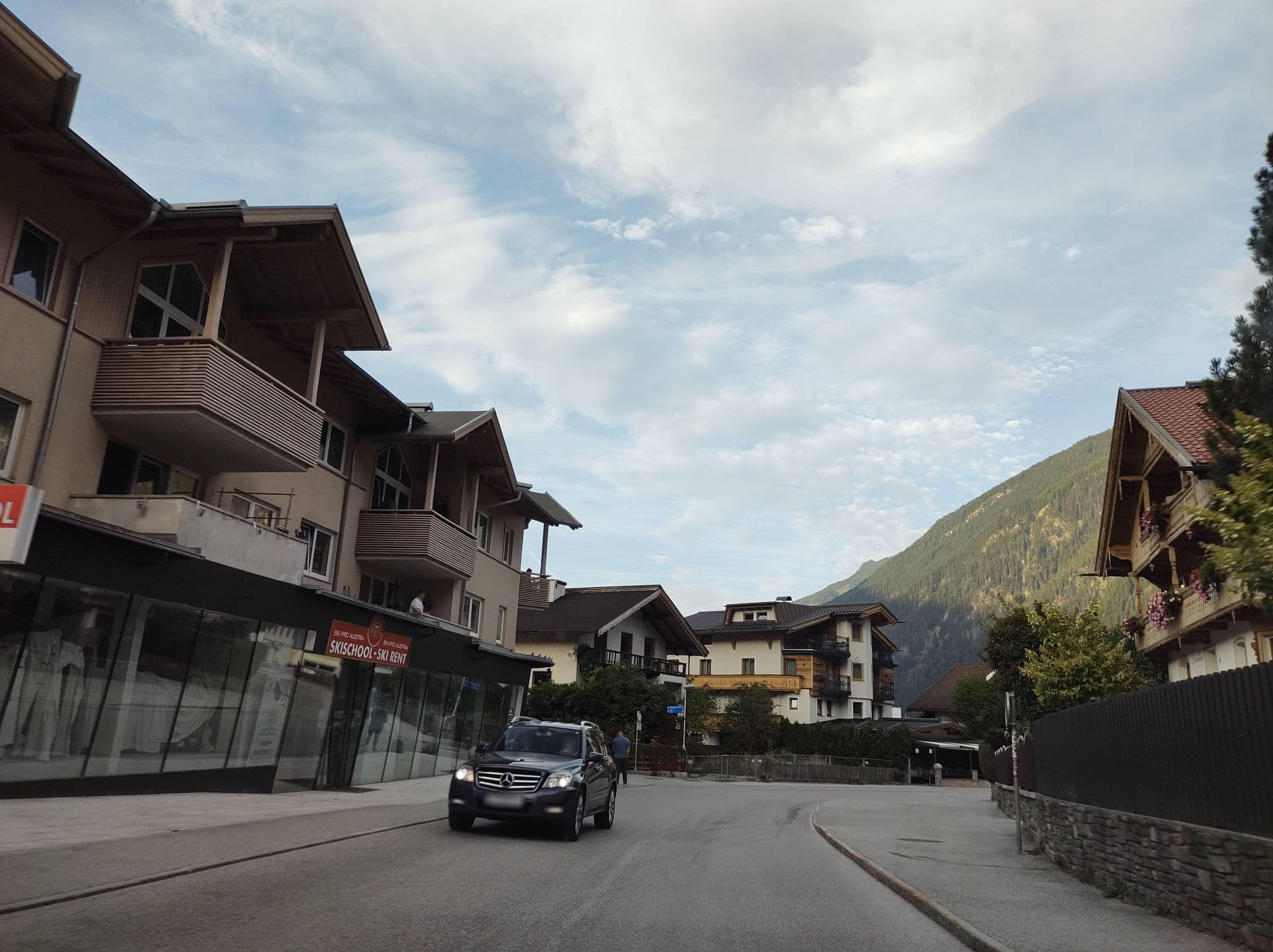 Street view near Gästehaus Noal, Mayrhofen — © thetornado76 (CC BY-SA · Mapillary)