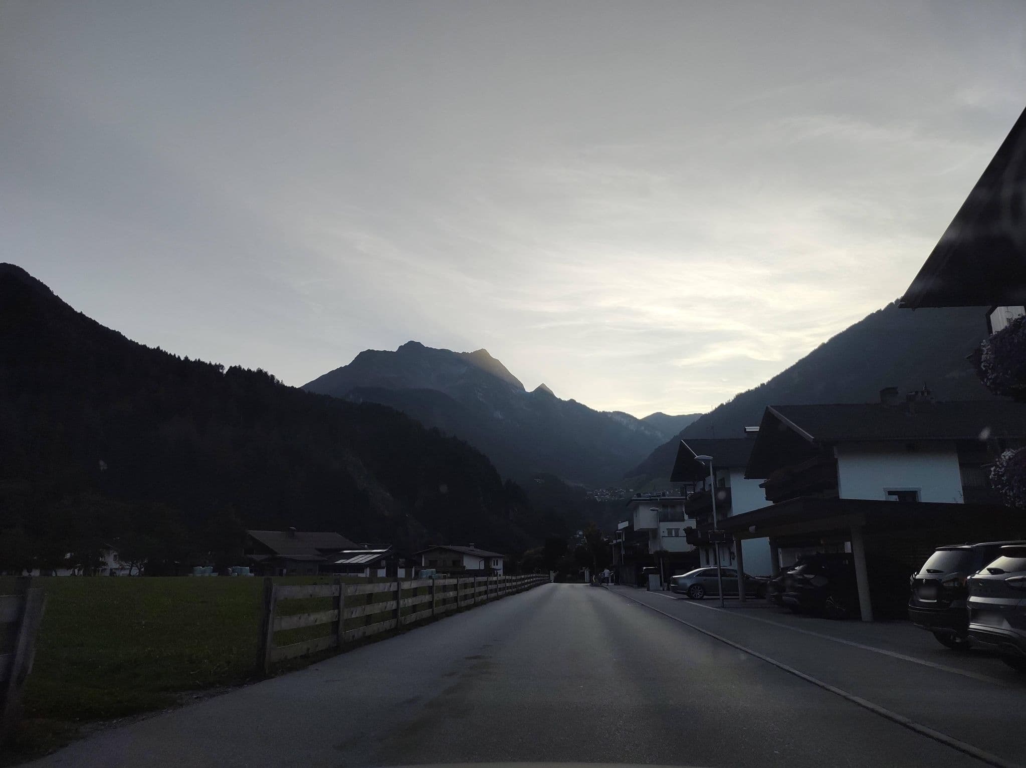 Street view near Pension Grünbergblick Theresia Hotter, Mayrhofen — © thetornado76 (CC BY-SA · Mapillary)