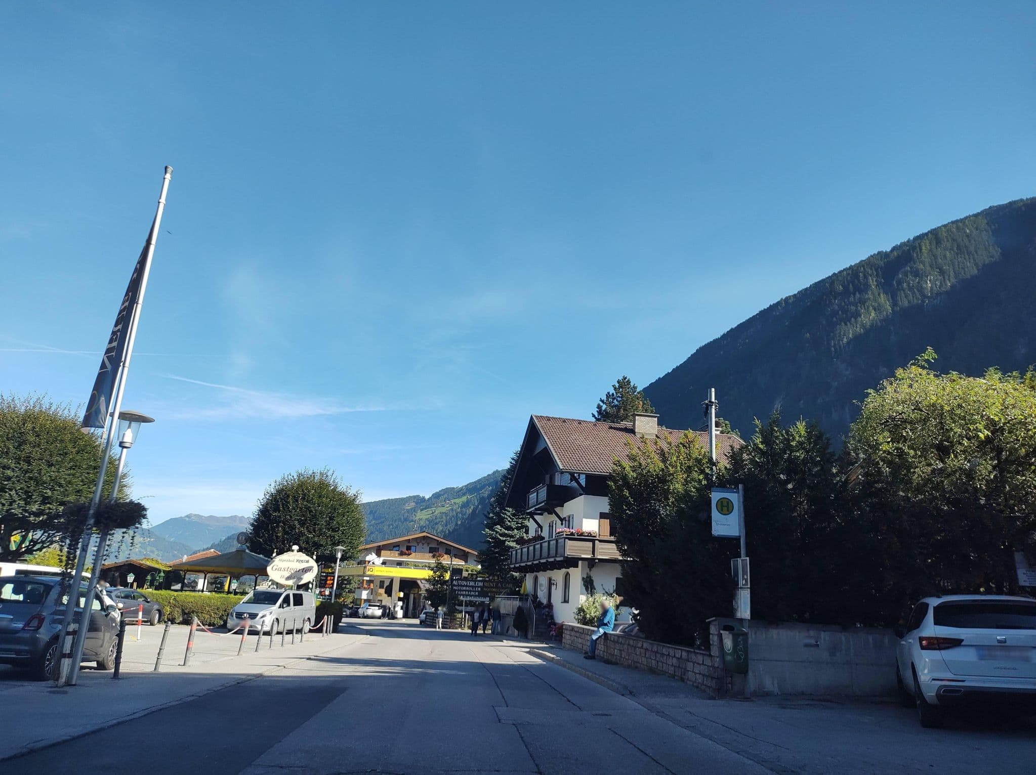 Street view near Schwimmbad Hotel Berghof, Mayrhofen — © thetornado76 (CC BY-SA · Mapillary)