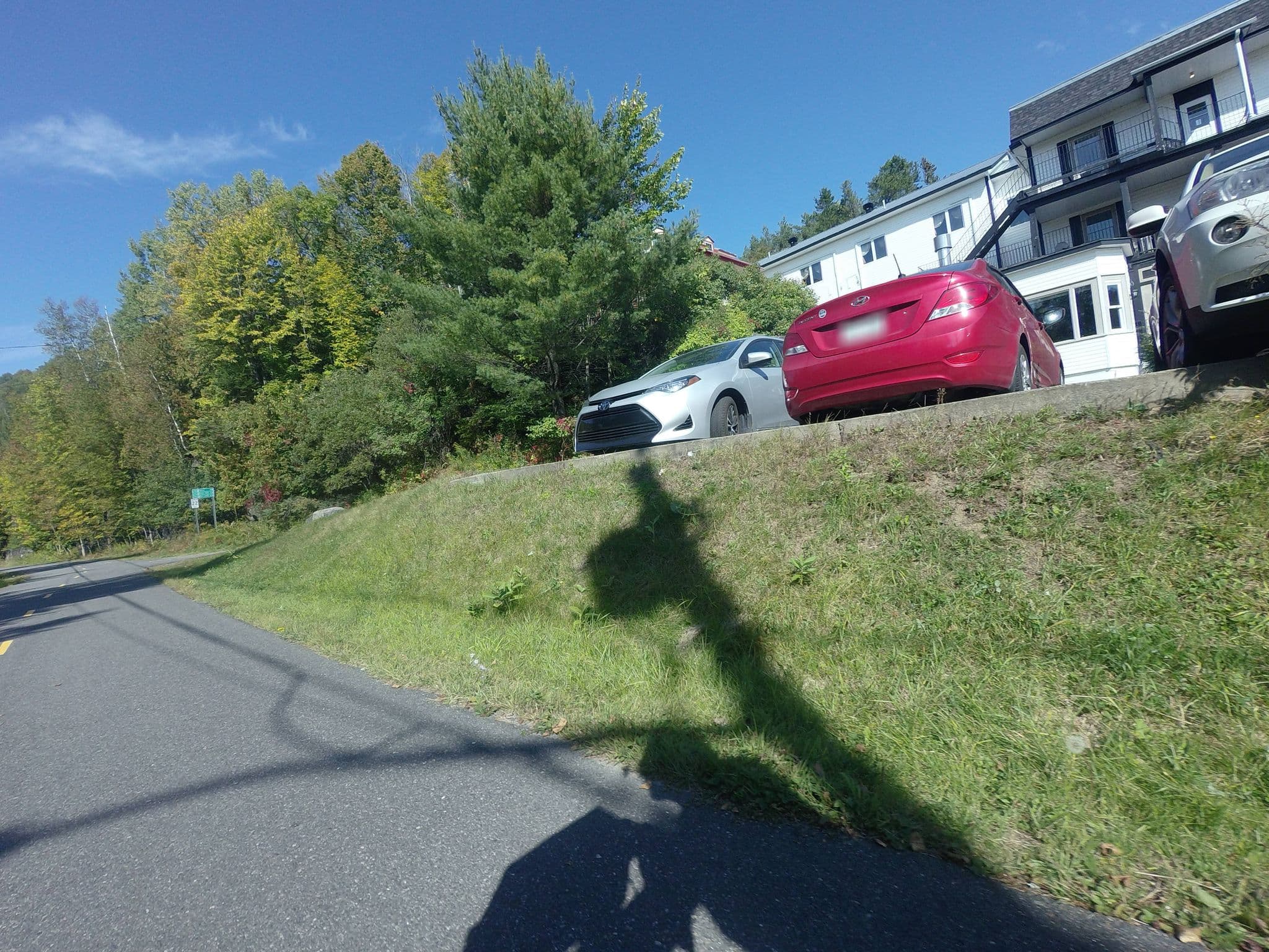 Street view near Hôtel Mont-Tremblant, Mont-Tremblant — © hshearer (CC BY-SA · Mapillary)