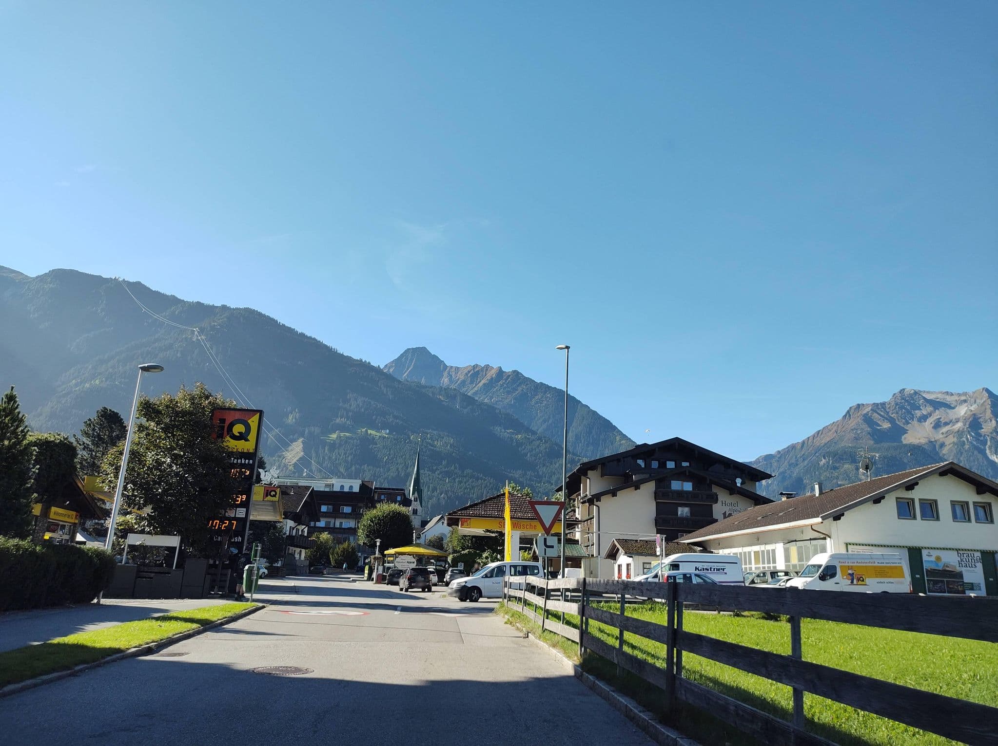 Street view near Jagdhof Ligedl, Mayrhofen — © thetornado76 (CC BY-SA · Mapillary)