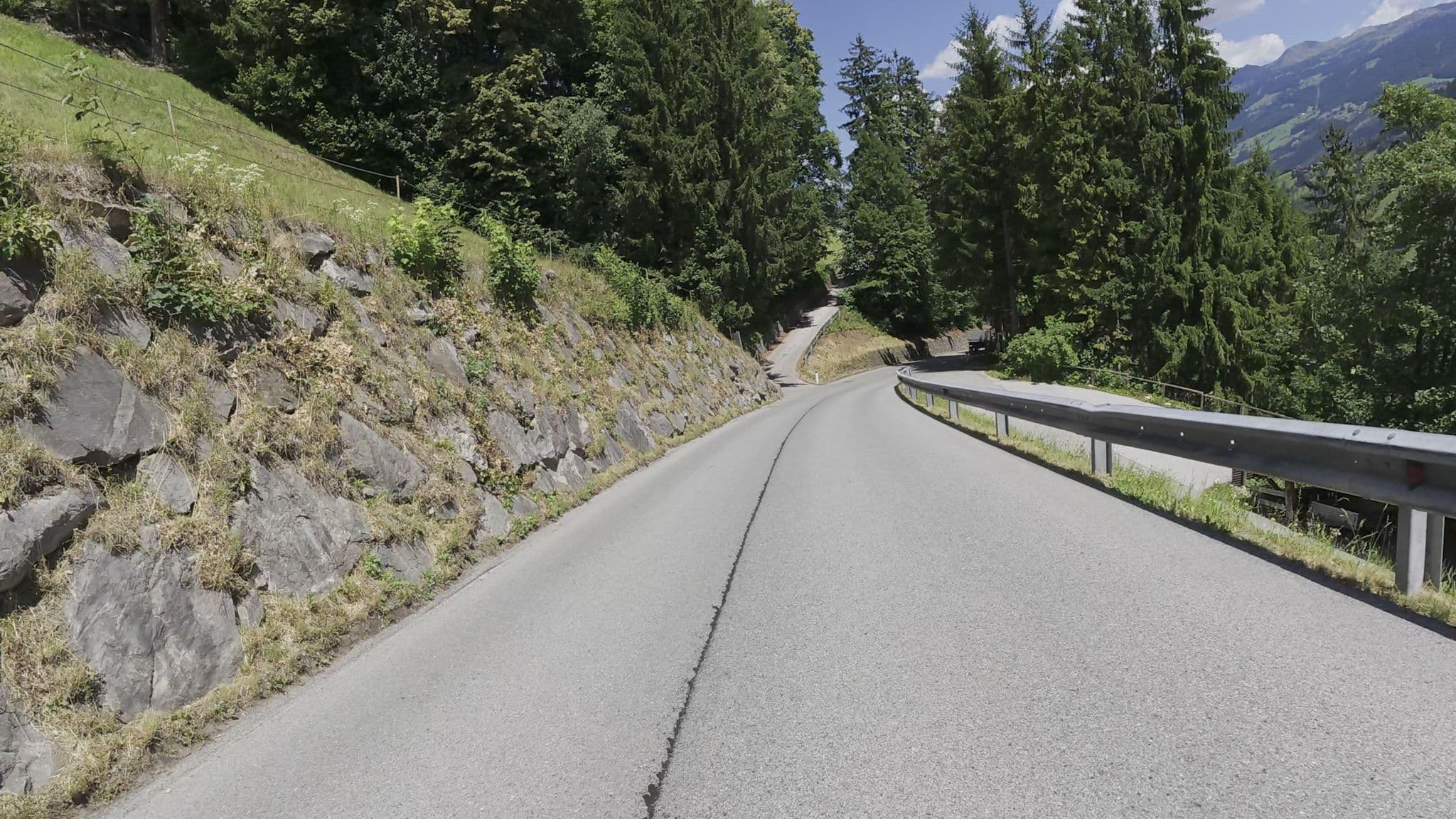 Street view near Ferienhaus Innerspielleiten, Hippach — © Guzzi_Franze (CC BY-SA · Mapillary)
