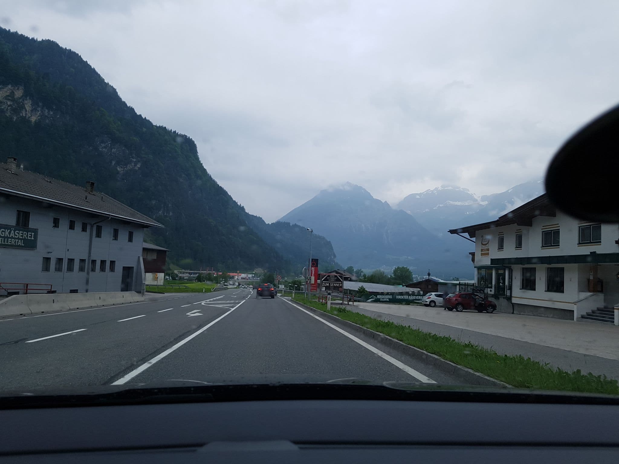 Street view near Hotel-Restaurant Zum Senner Zillertal, Schlitters — © schermy_at (CC BY-SA · Mapillary)