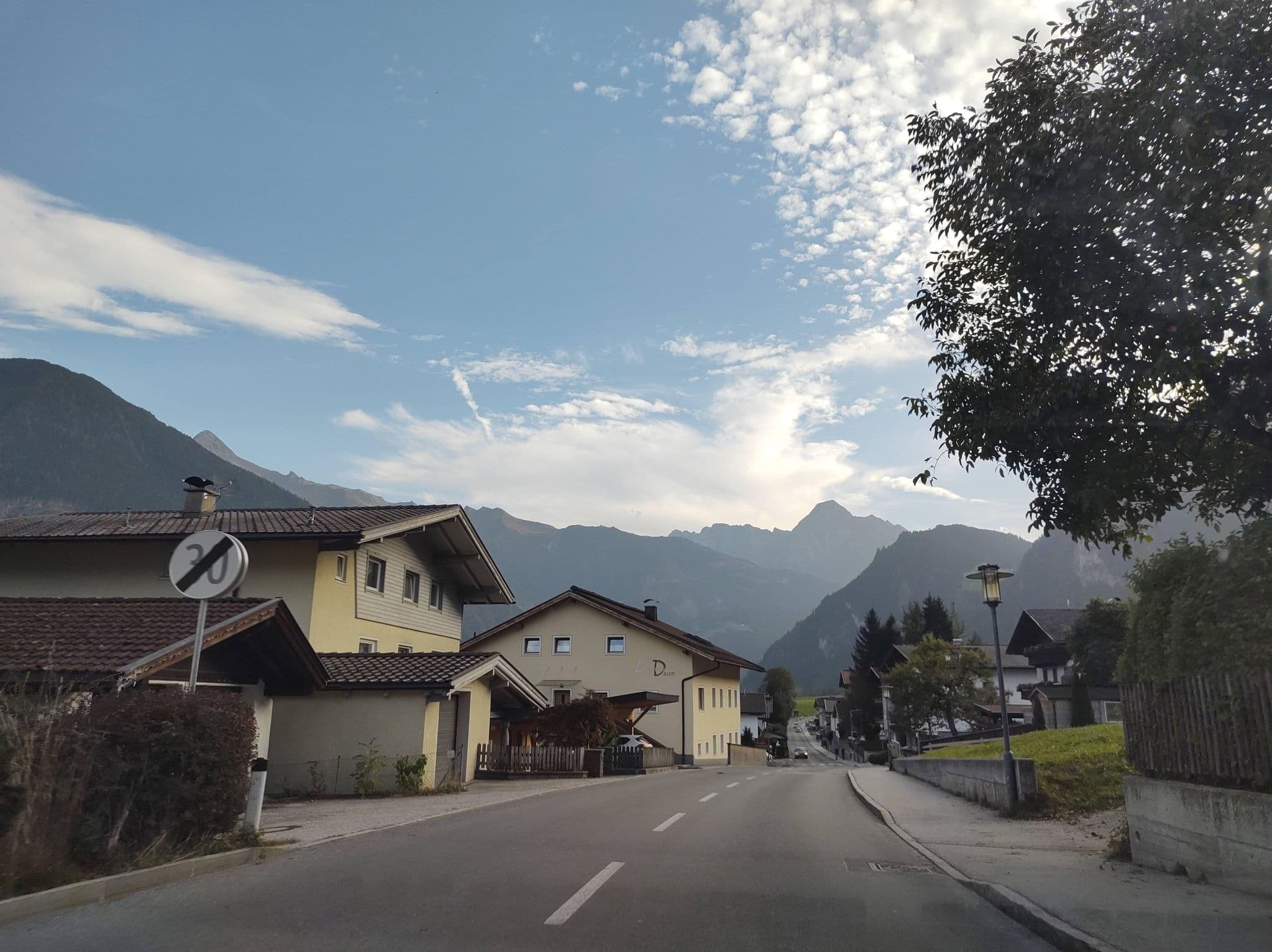 Street view near Gaestehaus Gredler, Hippach — © thetornado76 (CC BY-SA · Mapillary)